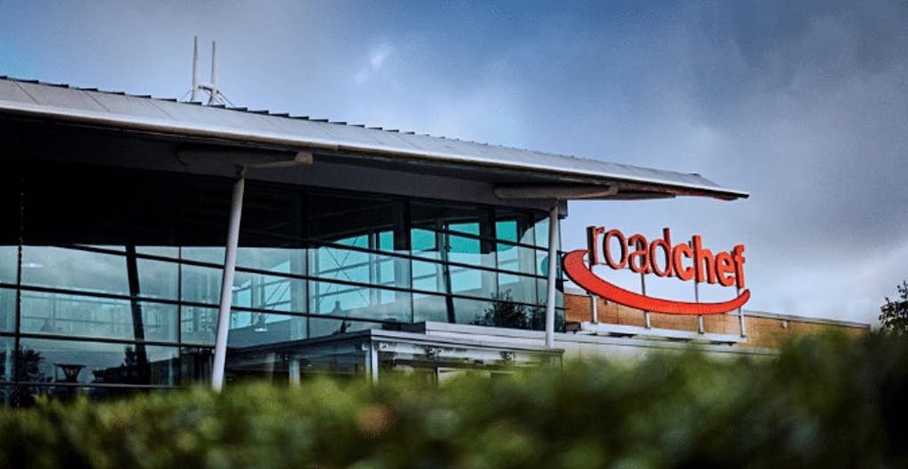 Macquarie accelerates fast-charging at Roadchef motorway services