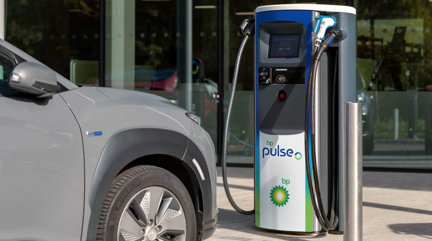 BP to invest £1 billion in EV charging in UK