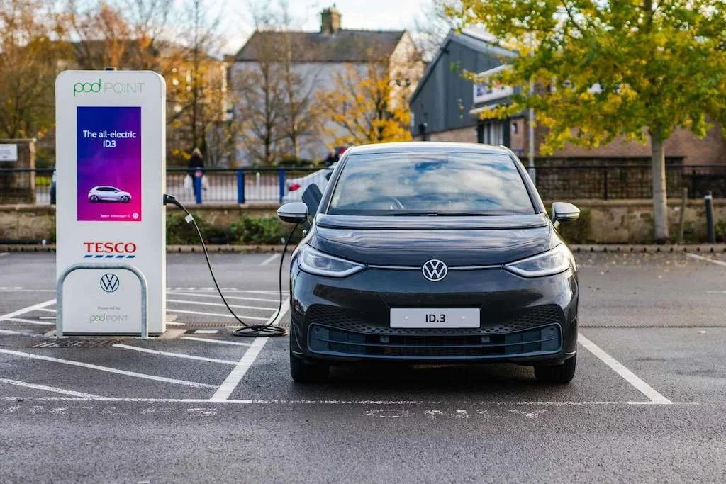 Tesco opens 500th free-for-customers EV top up charging location&nbsp;