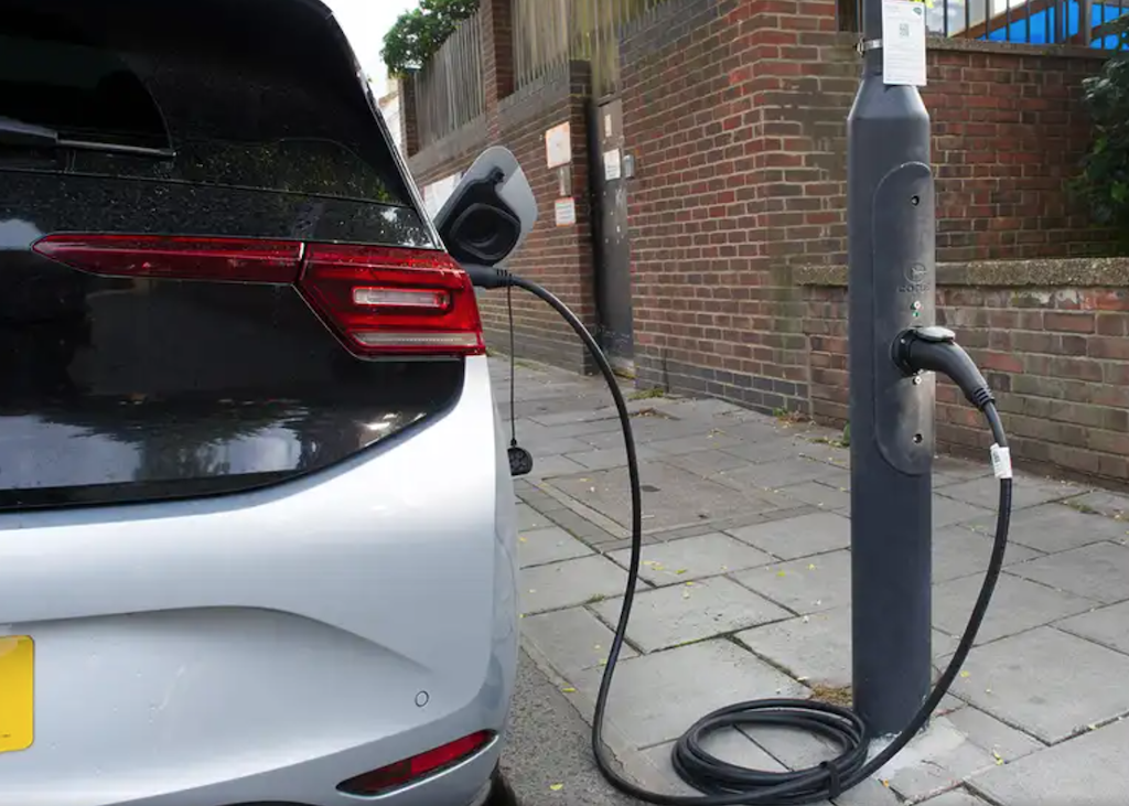 Public EV charge points increase by a third year on year