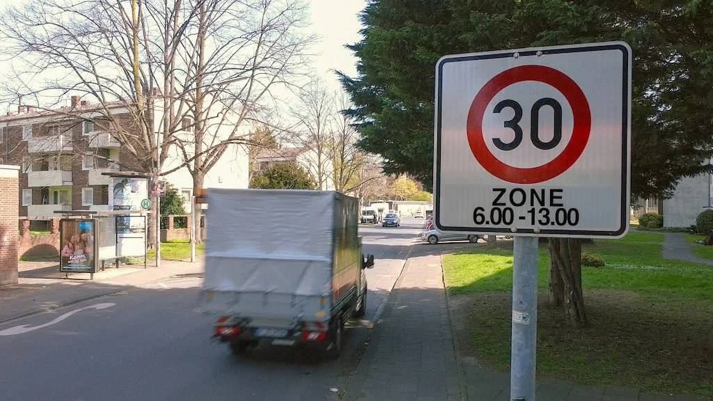 Geofenced speed control could improve safety and traffic flow while removing street clutter