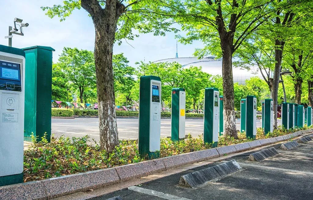 Payment tech promises frictionless parking and charging transactions