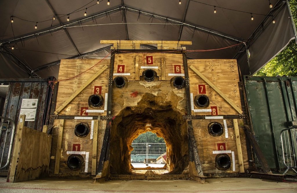 Swarm construction robots 3D-print tunnel in Network Rail backed project