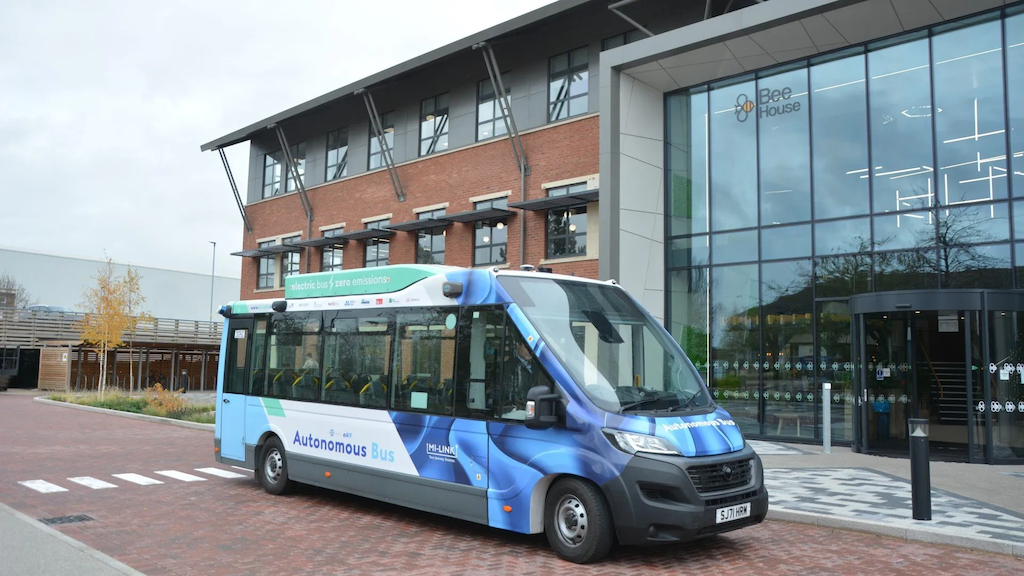 Autonomous bus trial starts at Oxfordshire science and technology park