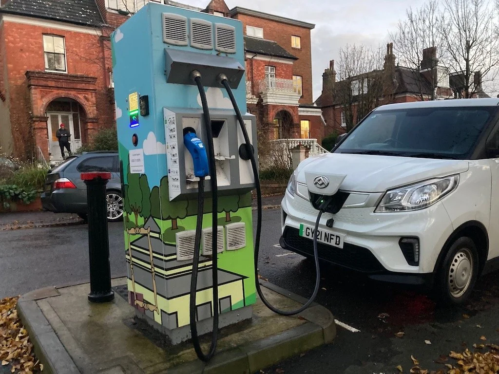 UK hits 50,000 public chargepoint installation milestone