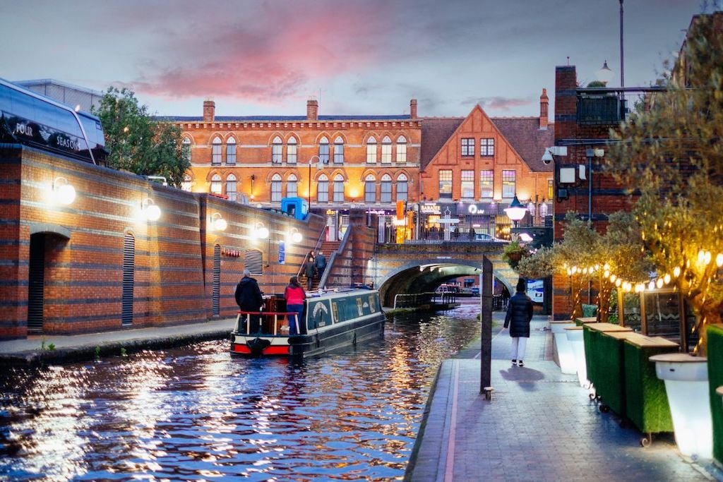 Midlands Connect to investigate decarbonising its canal network