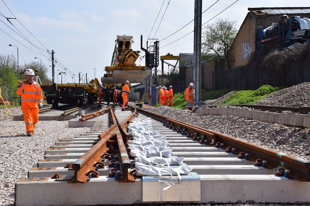 Rail supply leaders concerned by UK rail market outlook