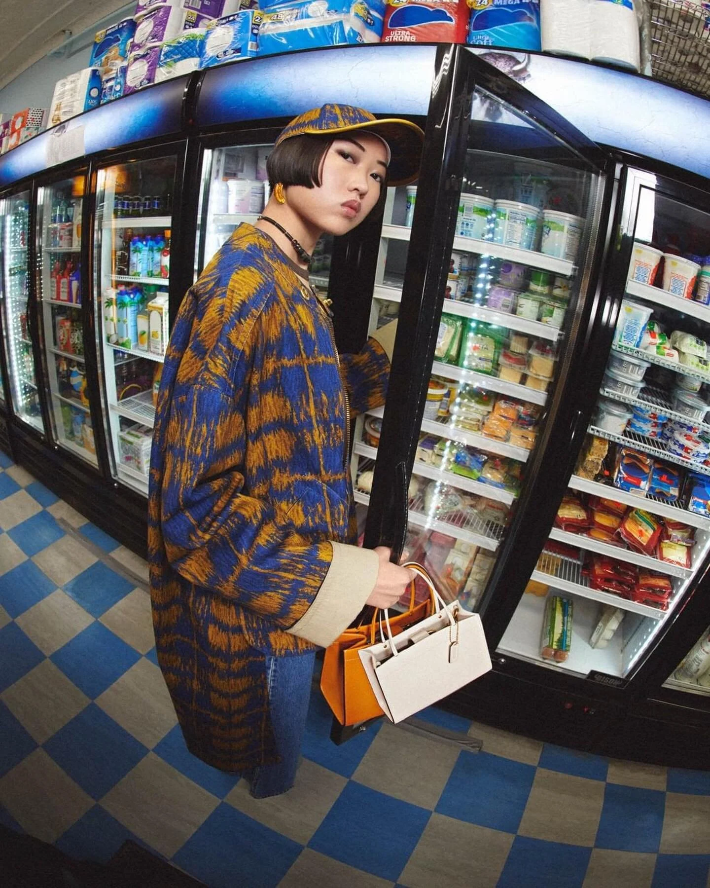 NEW SS22 for @coach 💙🧡💙 @clotang Many thanks to the Coach fam!! 

Photographer: @tylerkohlhoff Makeup @christinecherbonnier Hair @mideyahparkerhair Style @helenrendell @courtneyyaa 
#CoachSS22 #CoachNY #coachbag