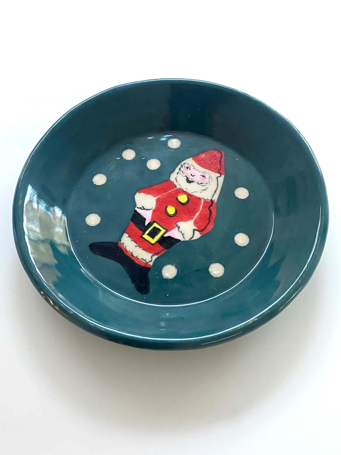 W-christmas-small-dish-angle.jpg