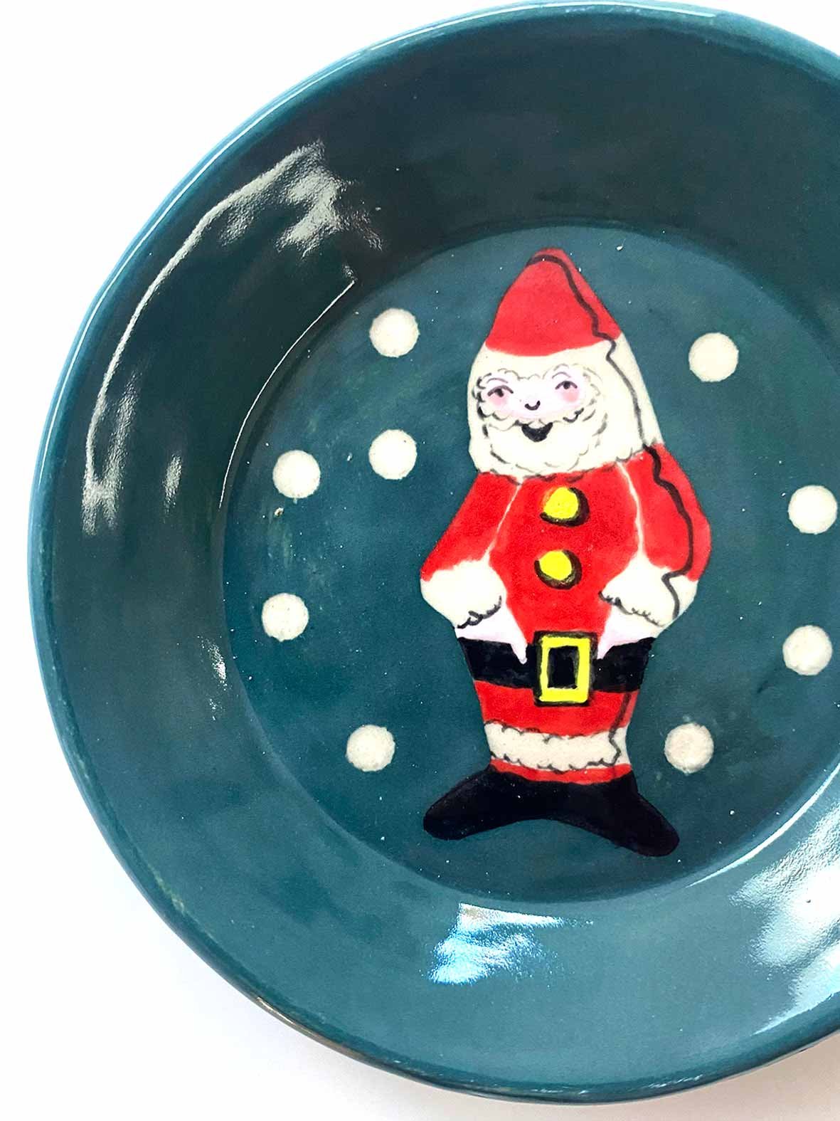 W-christmas-small-dish-crop.jpg