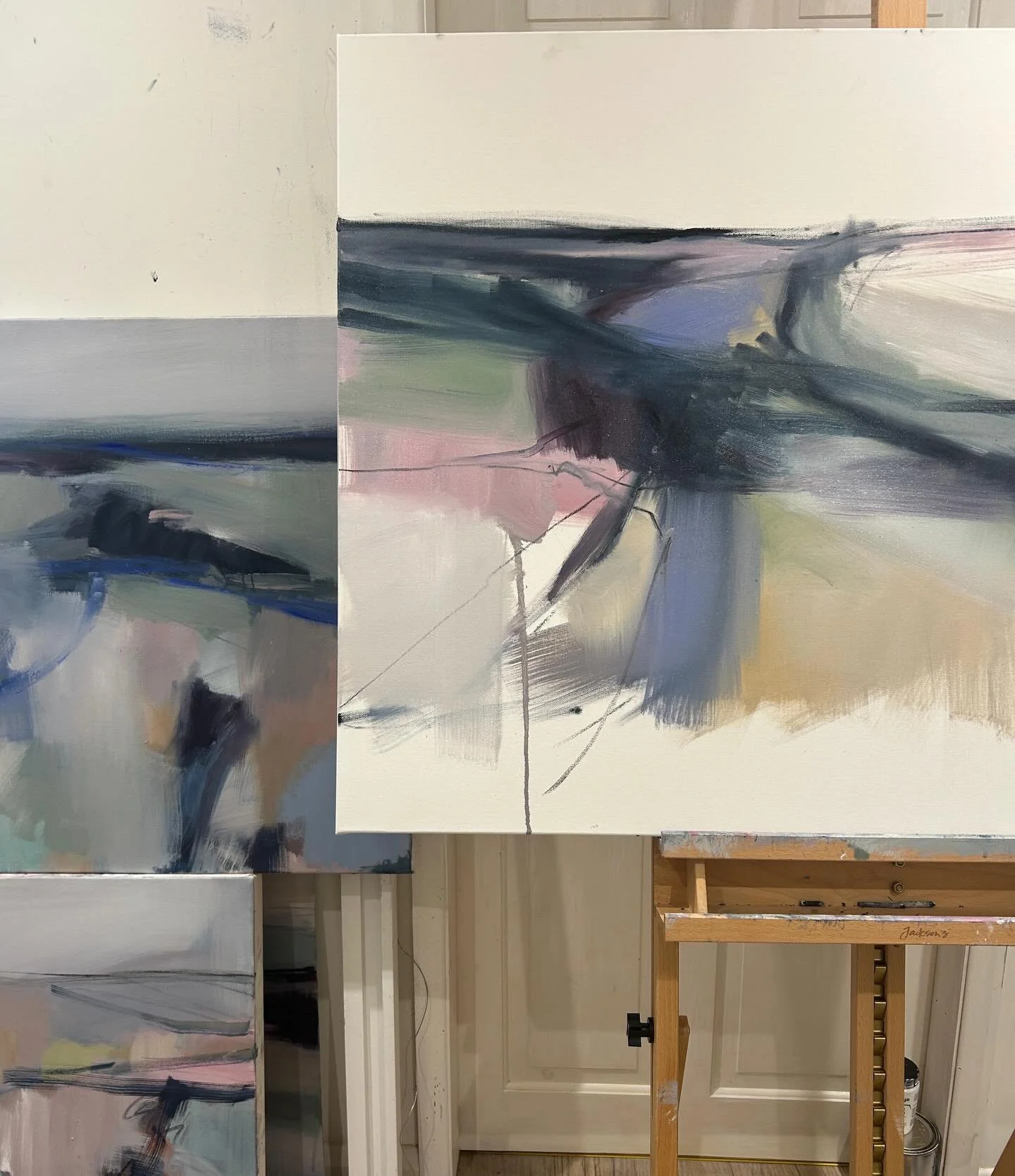 I&rsquo;ve started lots of new paintings recently, but am yet to finish any 😬- the drying time of oils at this time of year ( until it warms up a bit ) requires lots of patience - I&rsquo;m running out of space juggling various different paintings i
