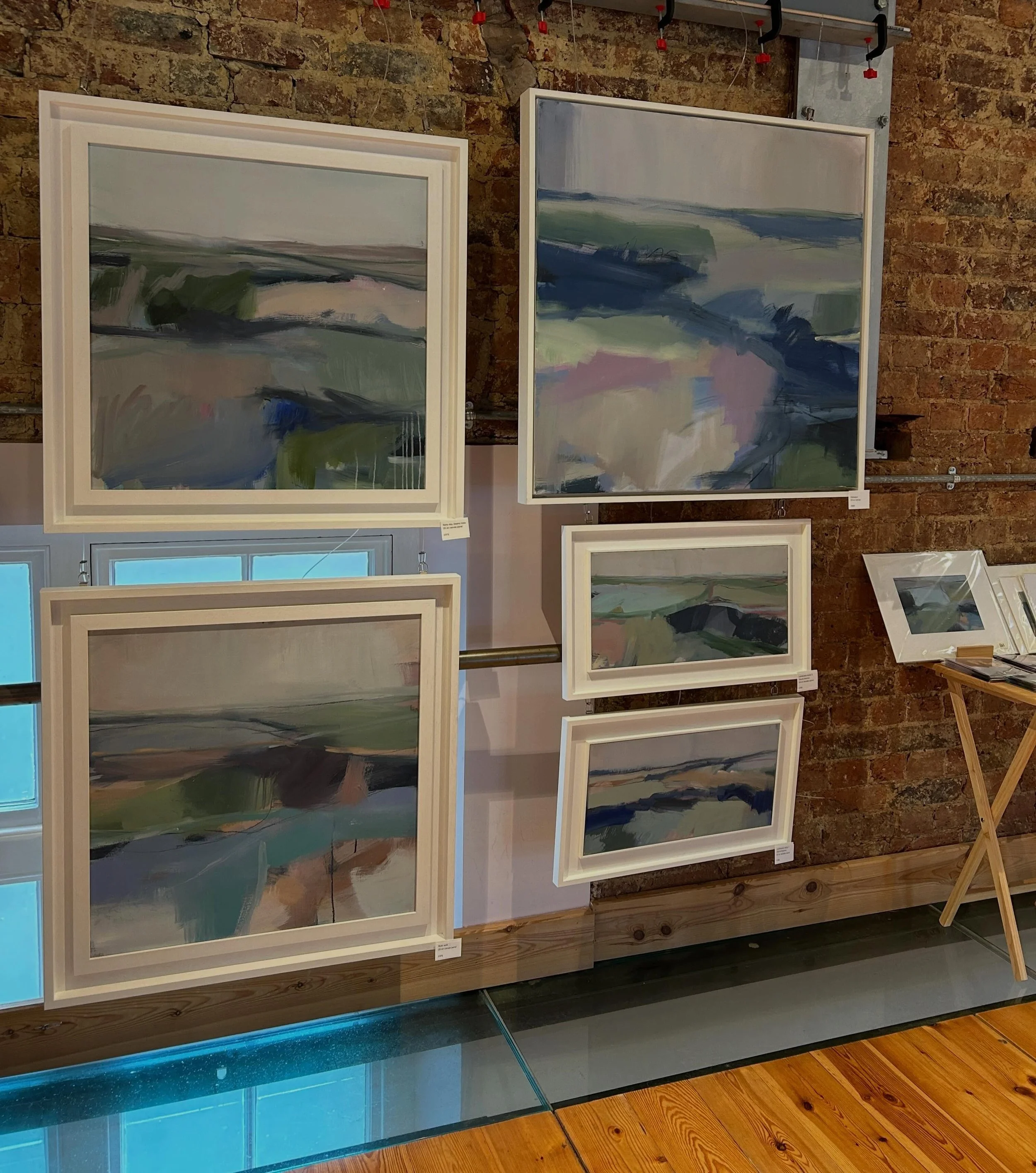 We are open today for Horsham Art Trail, 10.30 - 3.15 in The Chapel, Denne Road Horsham - ( a slight mad rush to hang everything this morning but we got there 😊) 

#britishabstractart 
#femaleabstractartistcollective 
#sussexartists 
#inspiredbythel