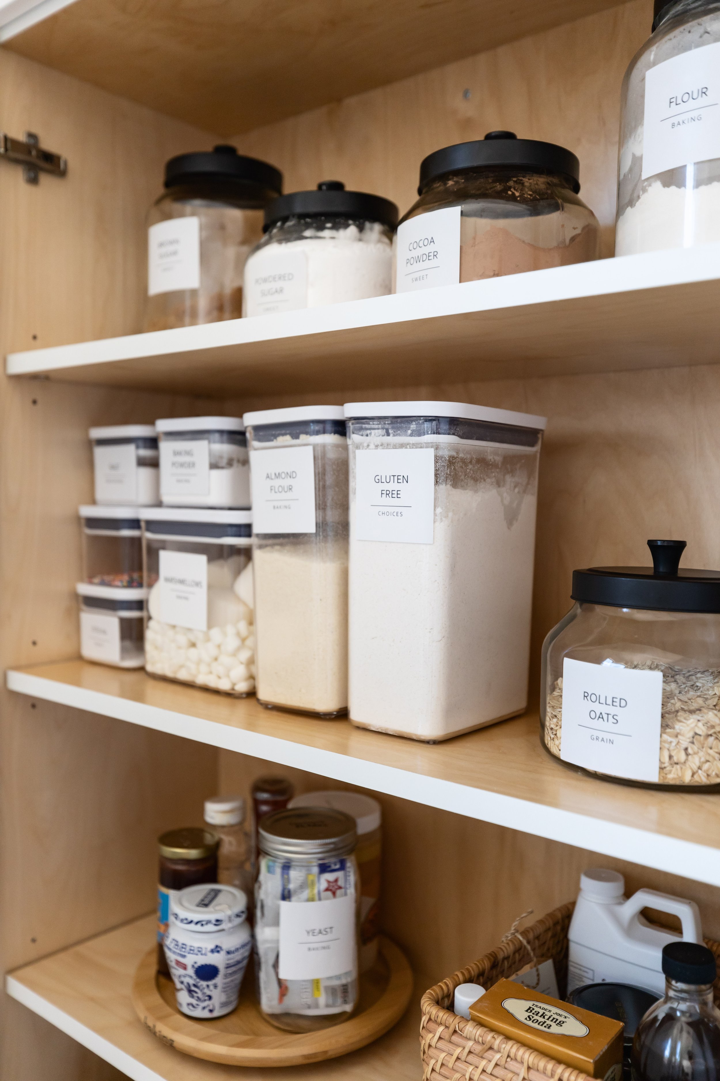tips for keeping my pantry organized in the new year.