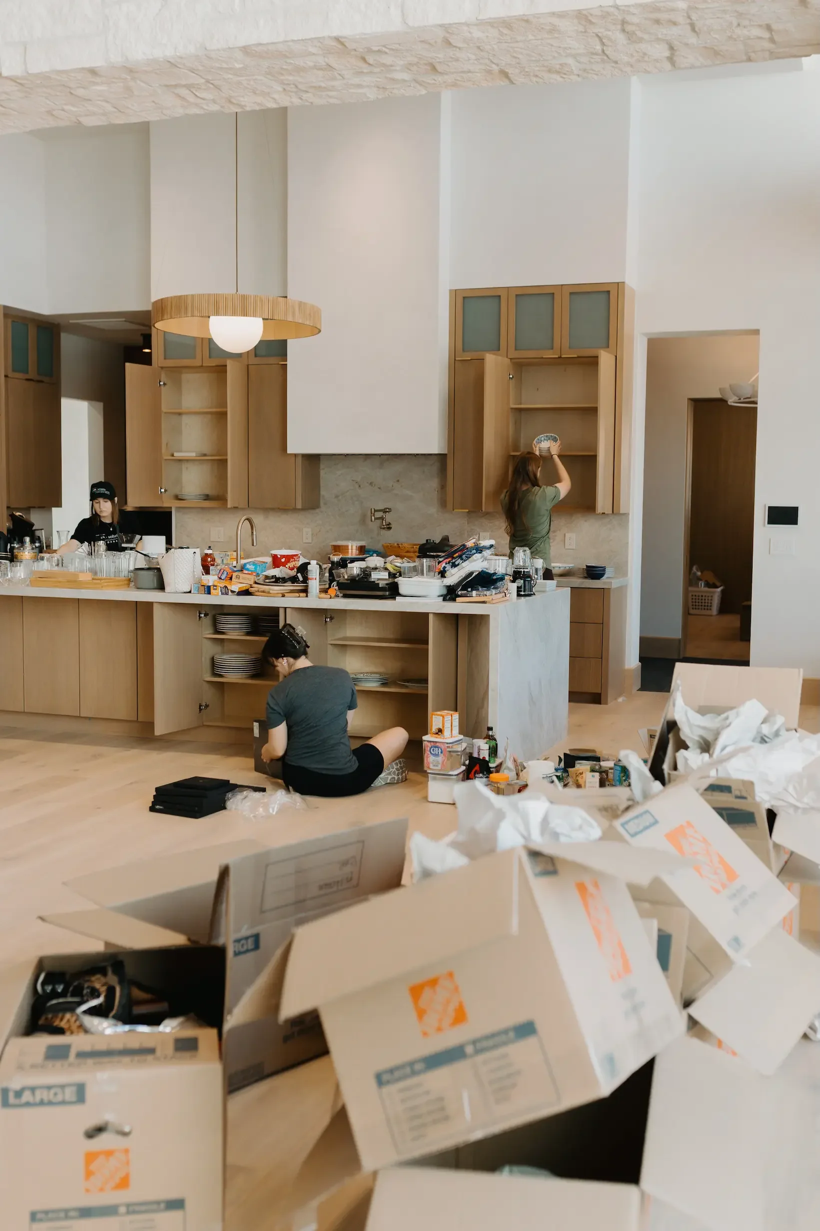 full service packing and unpacking kitchen organizing in Phoenix, AZ.