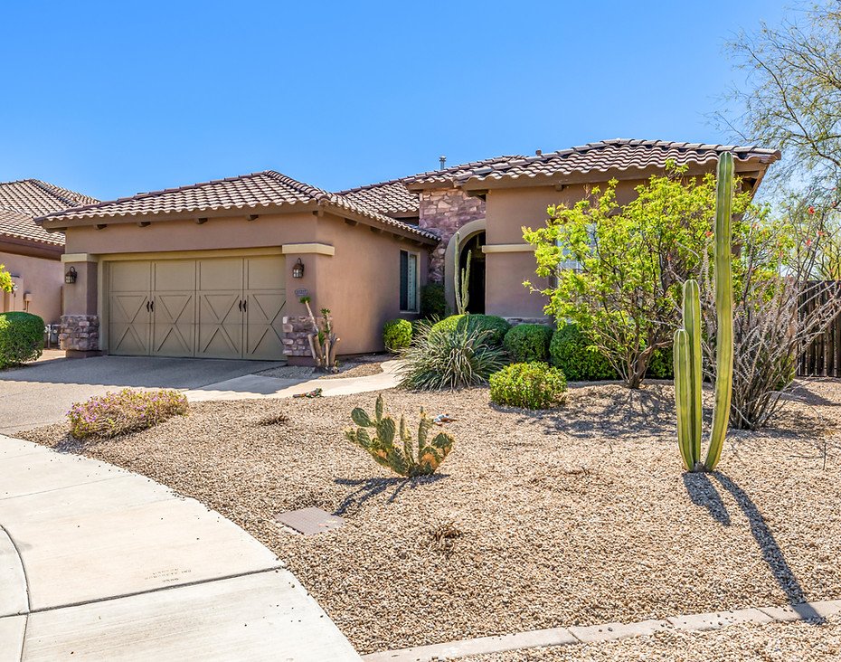 professional home organizing services near desert ridge in Phoenix, AZ.