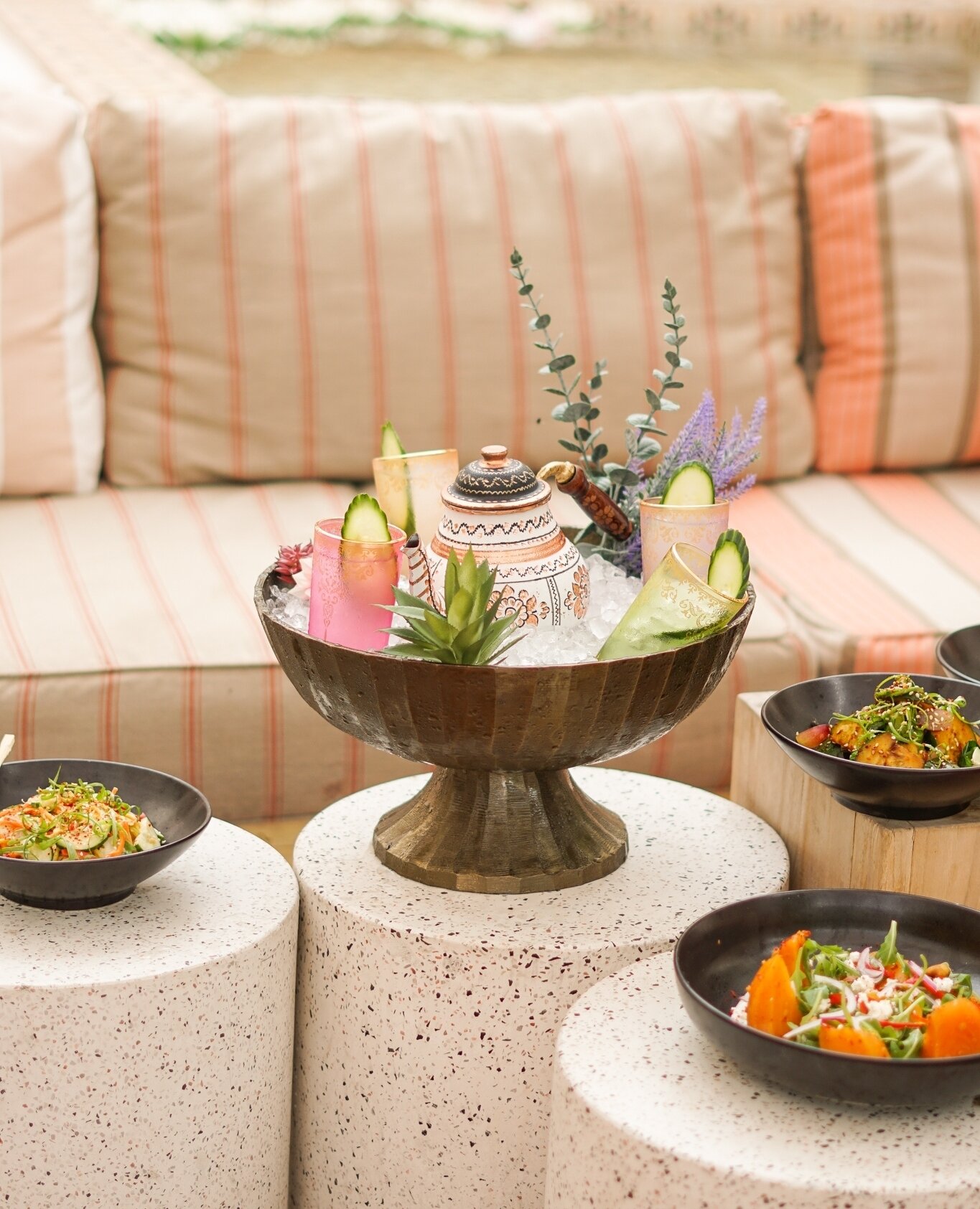 Our idea of 'high tea' is a boozy tea time on the patio while enjoying a Satruday afternoon! Cheers! 🥂 ⁠
⁠
⁠
⁠Vibe with DJ Eric Ross &amp; I Love SUNDZAE from 1-6pm at the Palm Bar 🎶 ⁠
⁠
⁠
#TakeMeToCasablanca⁠
⁠
#dallas #bishoparts #bishopartsdistr