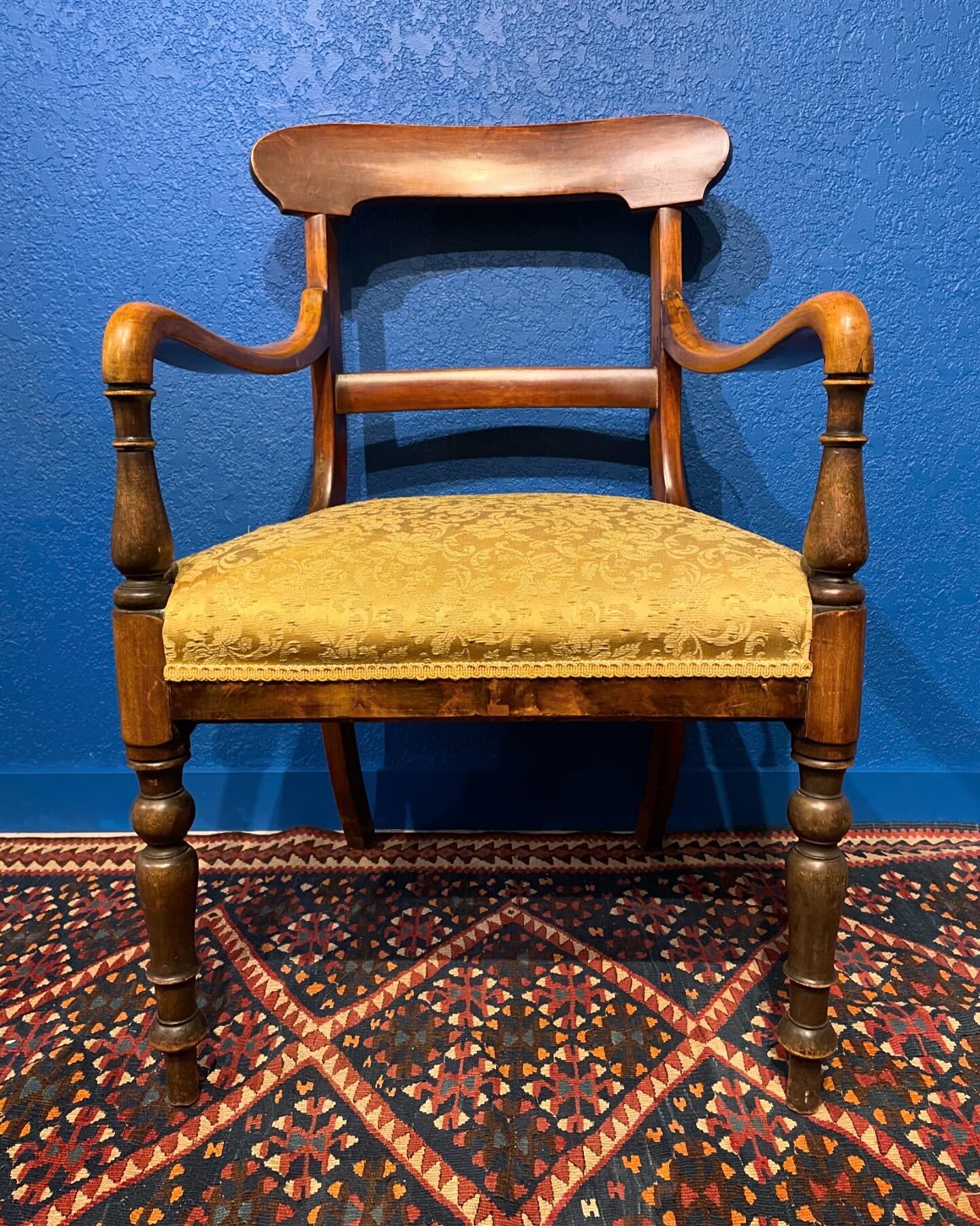 NEW (to us) and BLUE (just because). 
We have so many new and incredible objects and art pieces to share. Visit soon! 
@cannerytradecentre @visitpenticton 
#fillyourhousewithart #fillyourhousewithcolour #colourlovers #eclecticdecor #antiques #workson