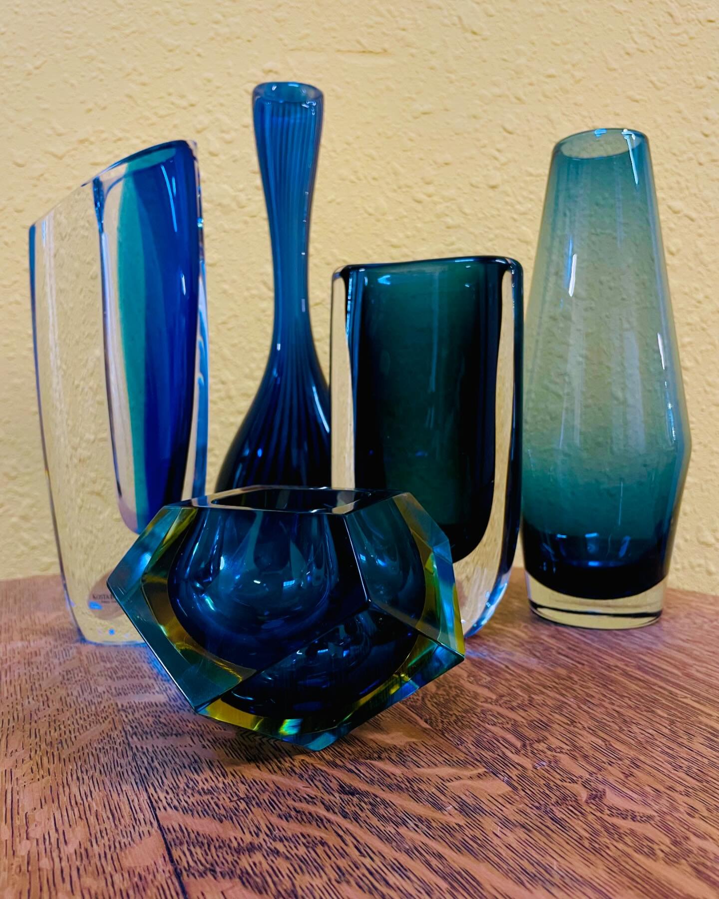 Starting the week off glassy eyed. 
💙🔷🔵
#scandinavianglass #midcenturyglass #italianglass #blueglass