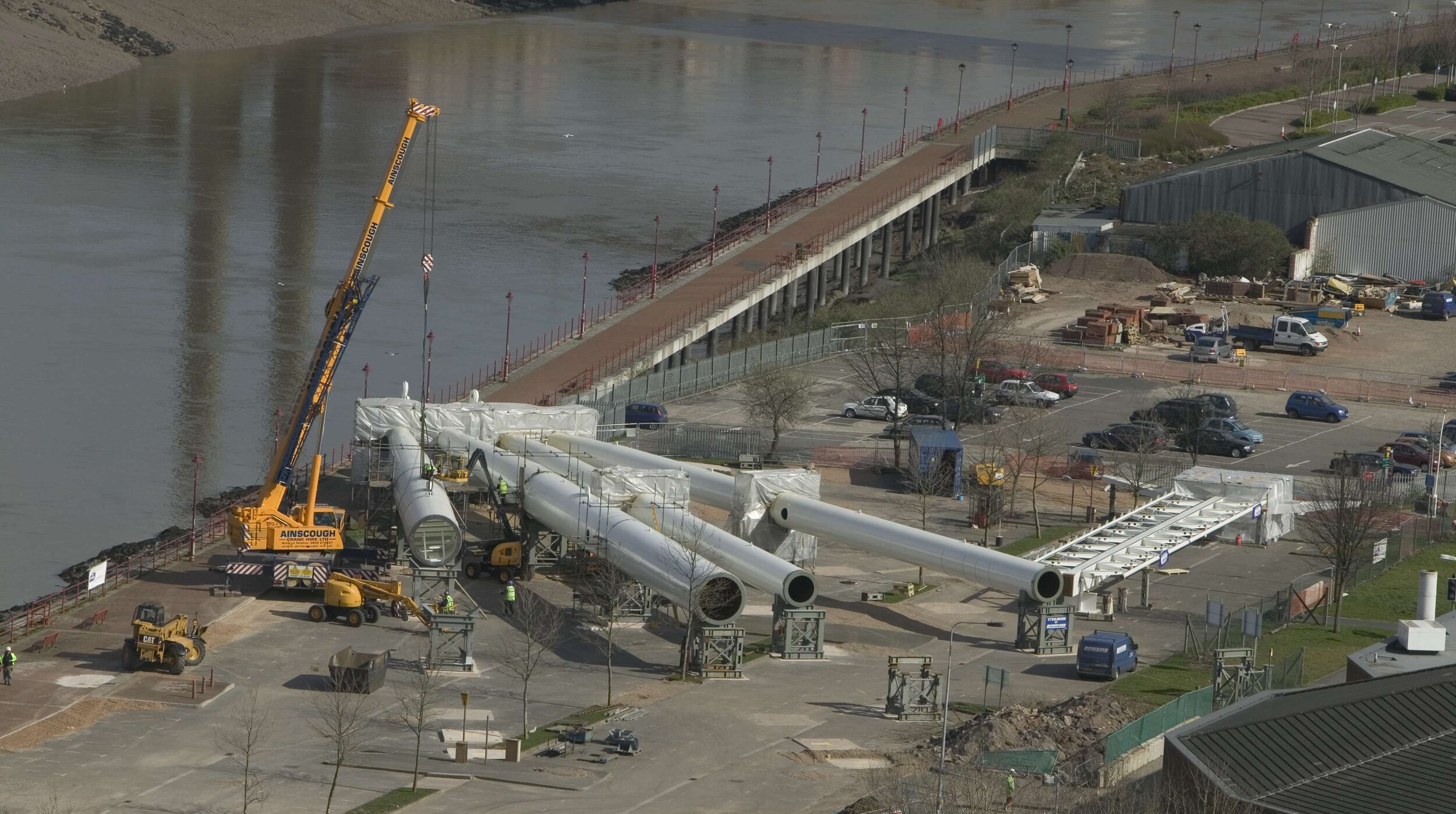Newport City Footbridge construction (64).jpg