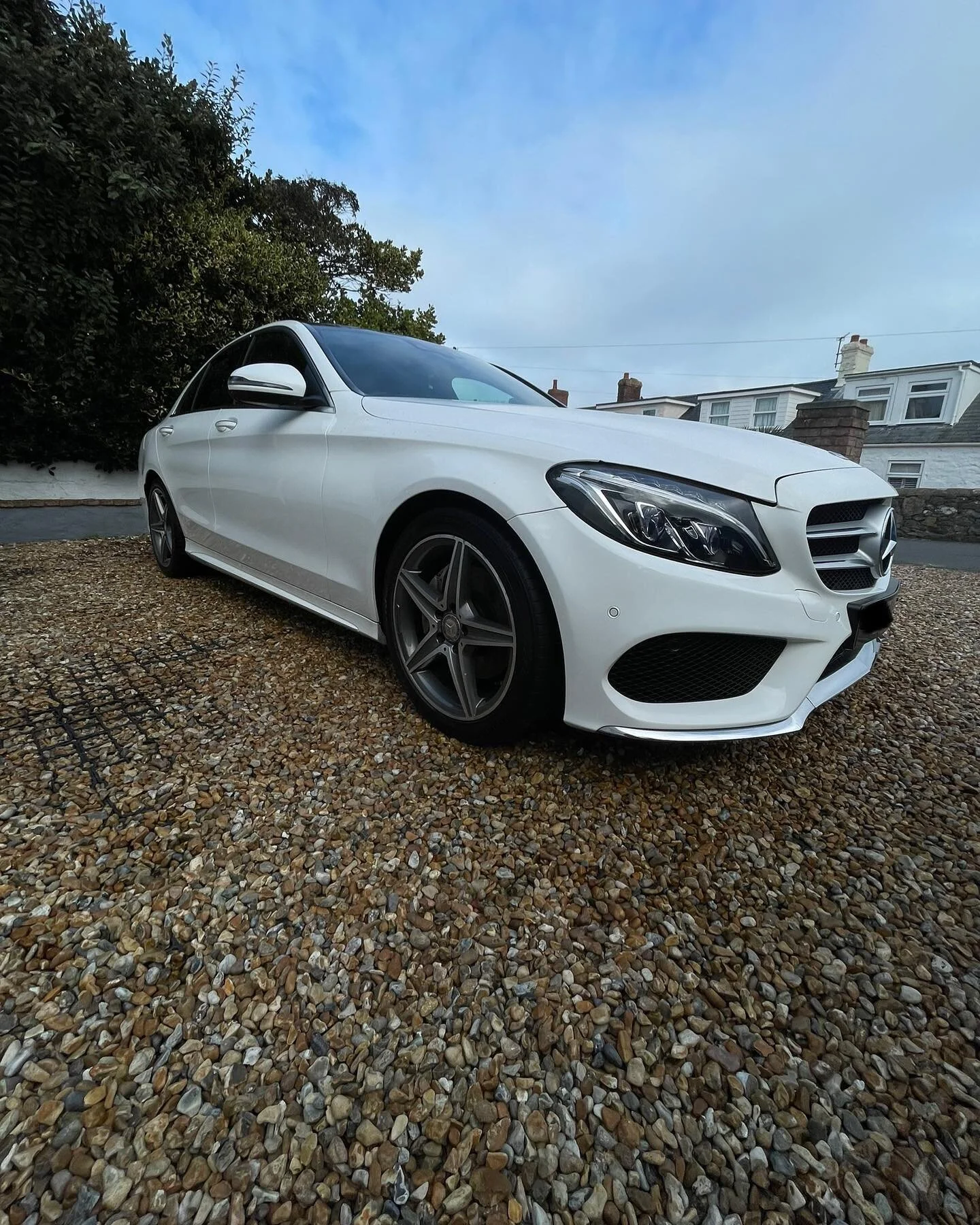 We are a quality mobile valeting service in Guernsey 

book an appointment via rob@rlvaleting.co.uk or book online at www.rlvaleting.co.uk/booking

🚗🚙 More posts incoming 🚙🚗

#RLValeting #ValetingGuernsey #SmallBusiness #LocalBusiness #CarCleanin