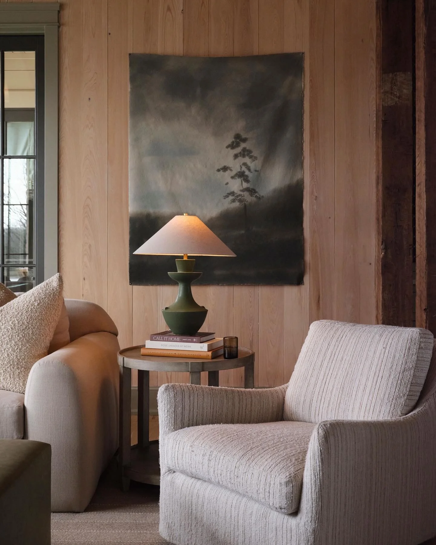 I don&rsquo;t like to pick favorites but&hellip; 😍
.
.
.
#clairethompsondesign #interiordesign #interiorstyling #residentialdesign #custombuild #livingroomdesign #luxeathome