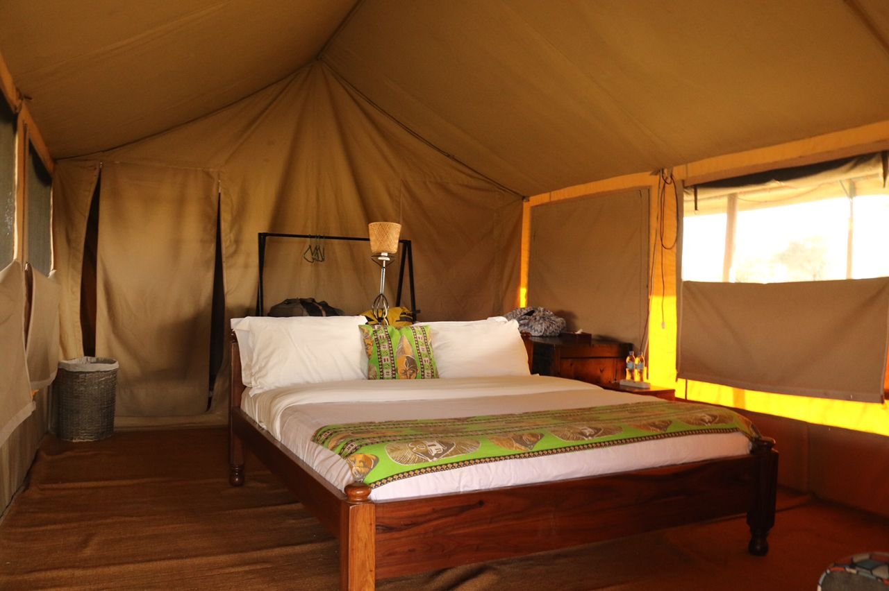 Tanzanian safari tent bedroom.JPG