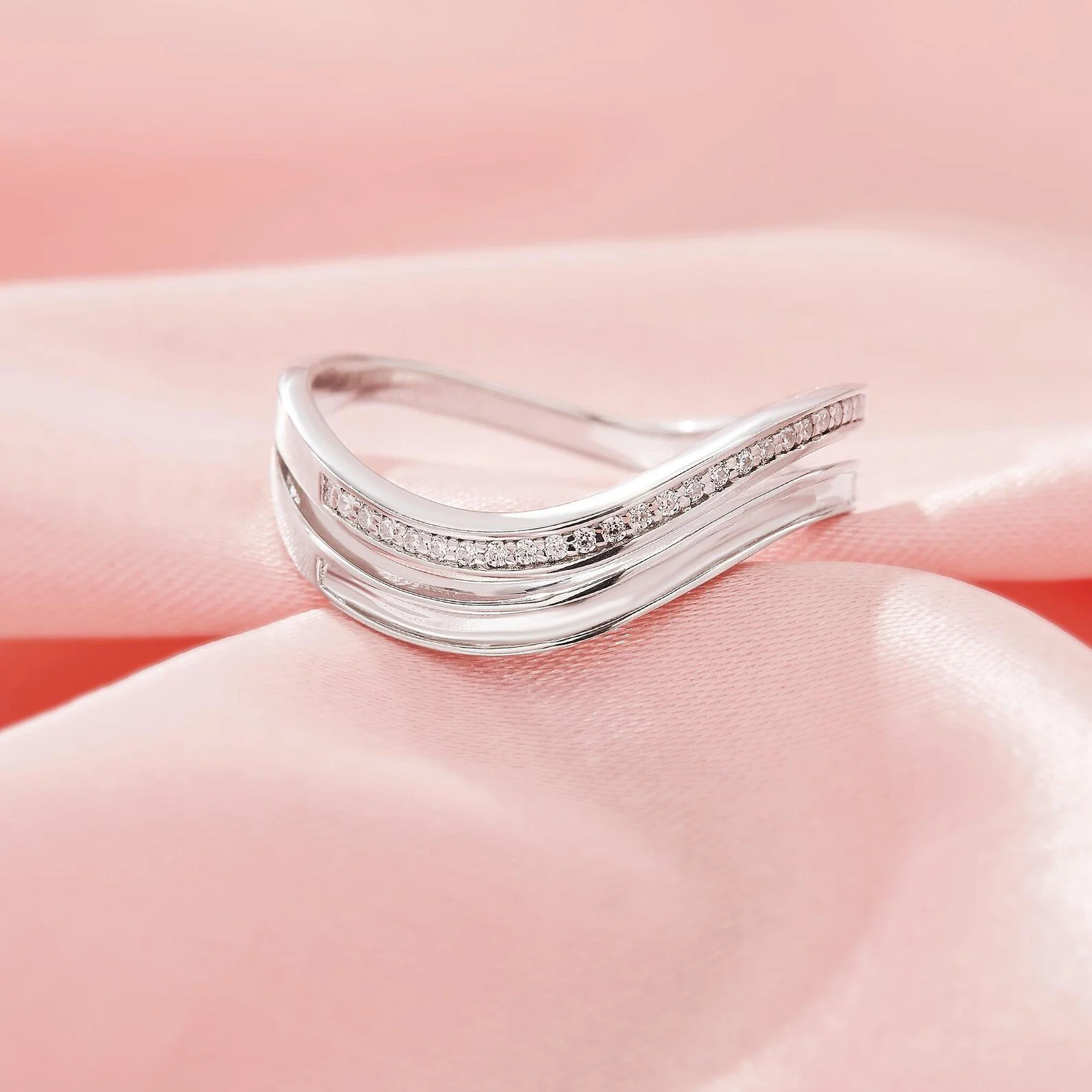 Mable Keepsake Ring