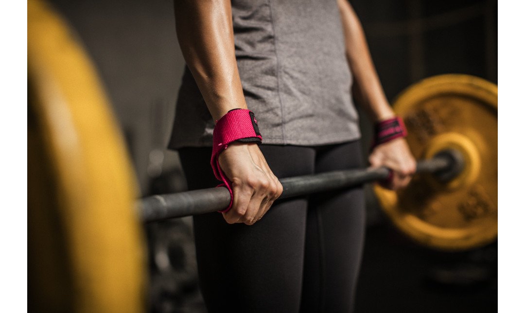 How to Use Lifting Straps - Ladies Who Lift