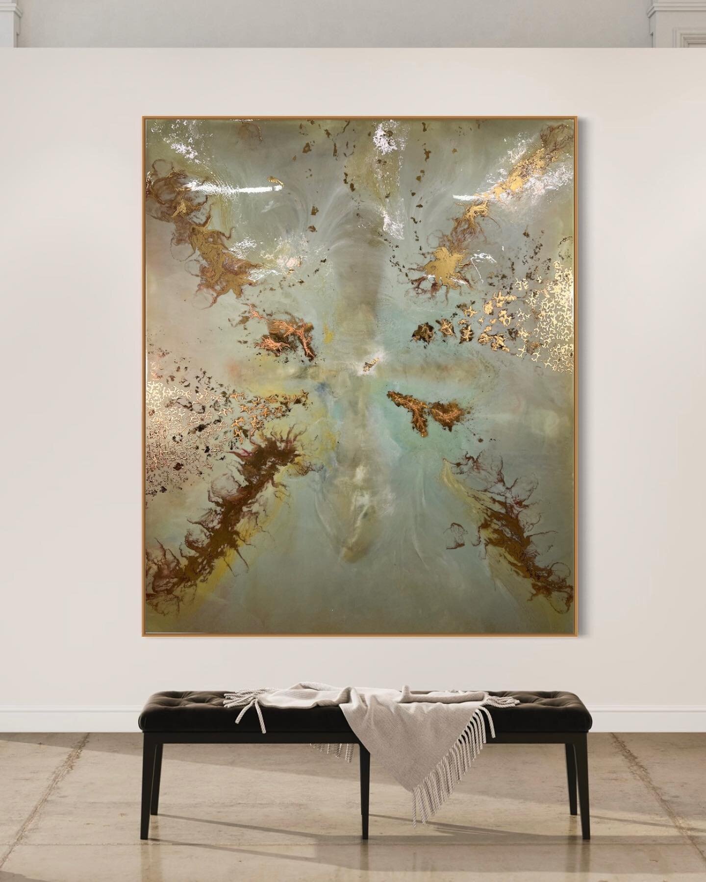 &ldquo;Son of Man&rdquo; (2023). 
Resin and gold leaf on canvas. 
60x72in. (152.4 x 182.88 cm)
.
#Godisgood #Jesus #cross #artwork #art #artist #femaleartist #contemporaryart #renaissanceart #renaissance #goldleaf #gold #abstractpainting #abstractart