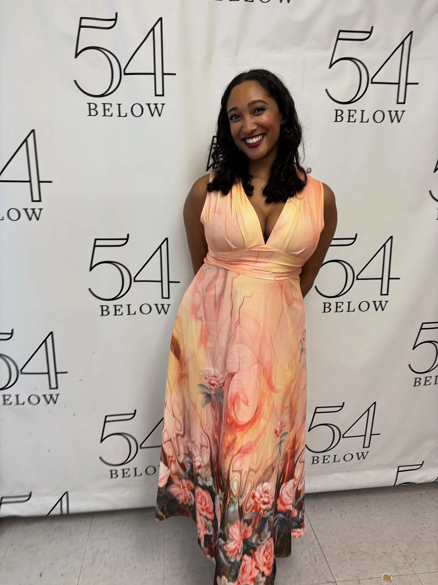 54 Below Debut 🤍

Got to do a little singing, a little acting, and a little tap dancing. Thank you for having me! 🎭

📍@54below

#broadwaybaby #54below #singer #actor #dancer #nyc #tap #tapdancer #broadway