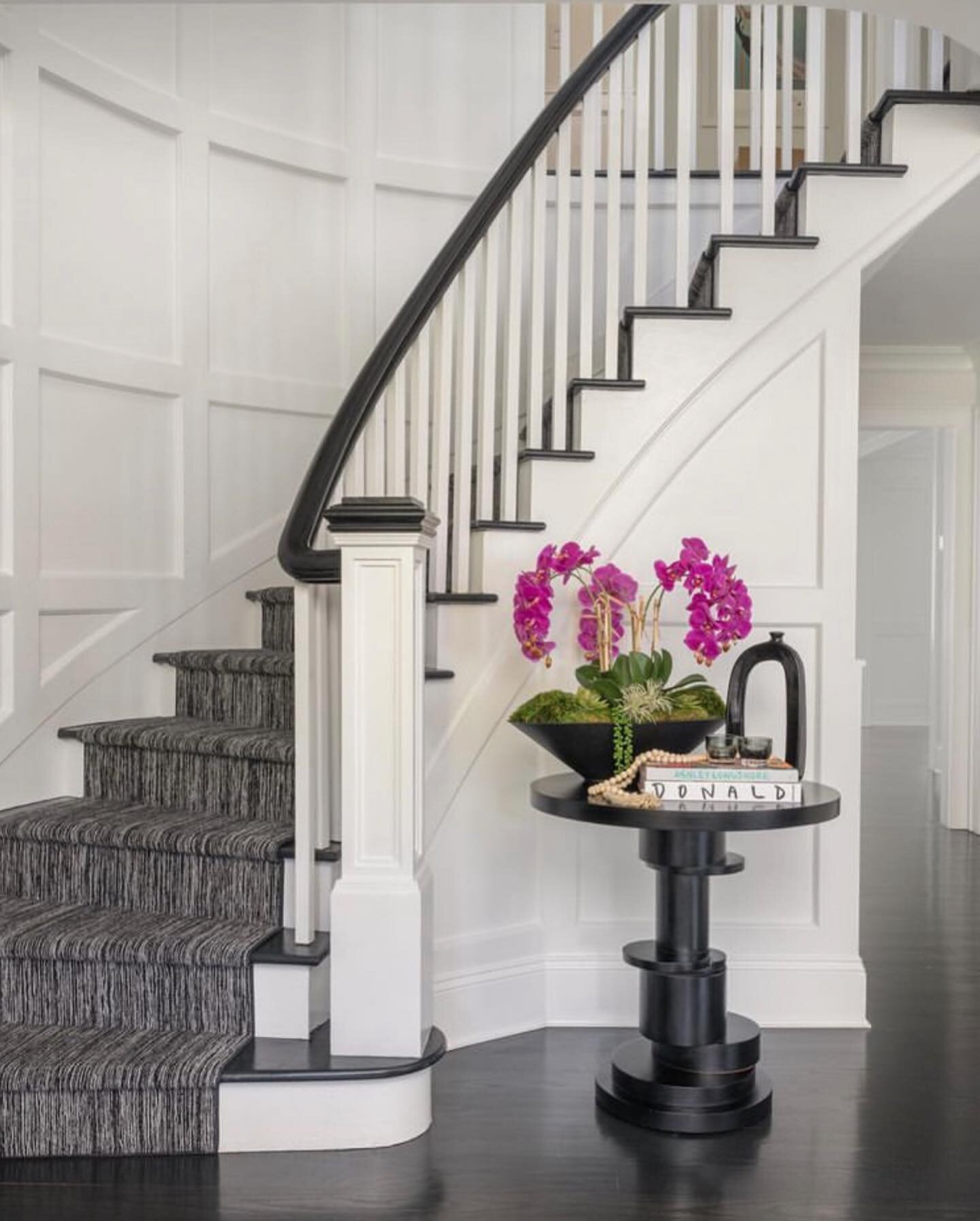 ✨Three Inspiring Spaces✨ for greeting your guests. 👨&zwj;👩&zwj;👧&zwj;👦 Happy Friday, all! 
1) interiorsbyad, admiring this foyer for it&rsquo;s millwork and color! 
2) Always nice to have natural elements in an entryway. 
3) Ashley Stark, this is