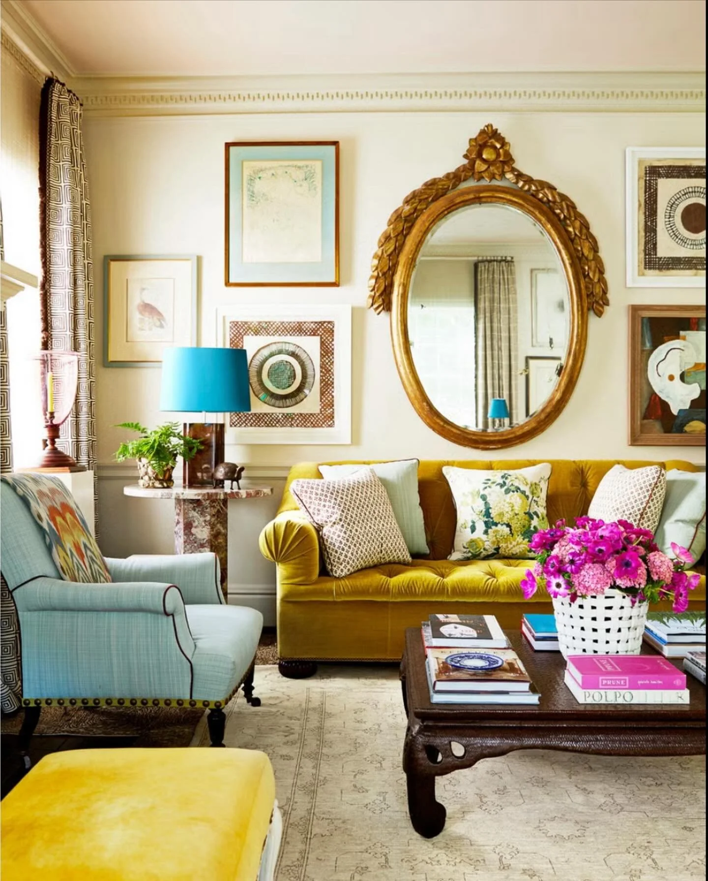 COTTAGE🏠CORE - It&rsquo;s what I&rsquo;m loving this week! (swipe for more pics)
This emerging design style is eclectic and cozy and it masterfully mixes old and new. It&rsquo;s layered and textured with rich colors and feminine floral fabrics. Thin