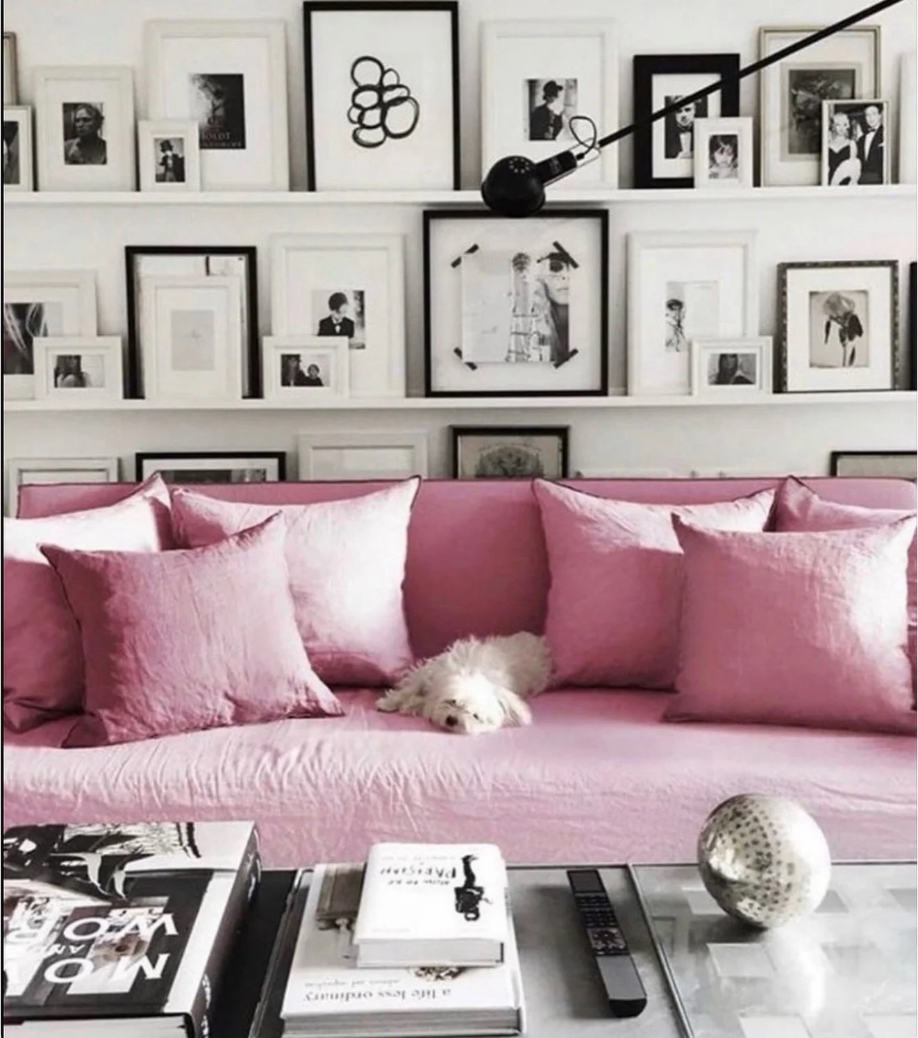 Valentine&rsquo;s Day called &mdash; it wants you to decorate with pink. 💕 Blush, rose, or bold fuchsia? Which shade is your signature pink? 
Follow @insideideas for more of our projects and design inspirations.

design- @owldesignlondon via Pintere