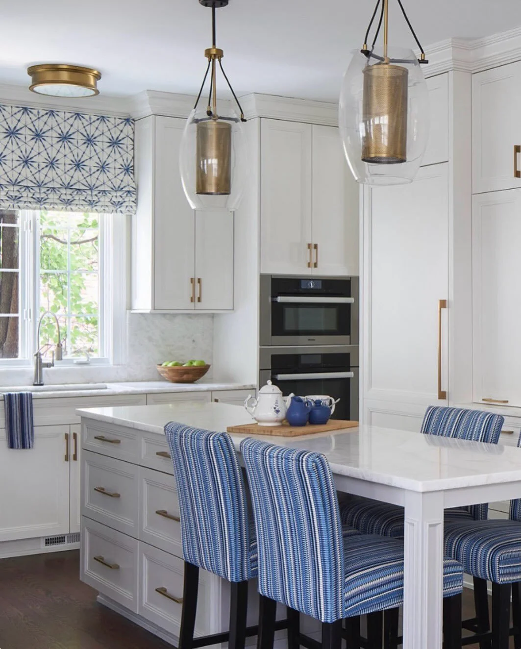 ✨Good design ages well&hellip; but it may ask for a touch-up now &amp; again! This beautiful, family kitchen is durable, functional and still looks great, but some of its shoe molding had taken a beating and was in need of replacement. One quick call