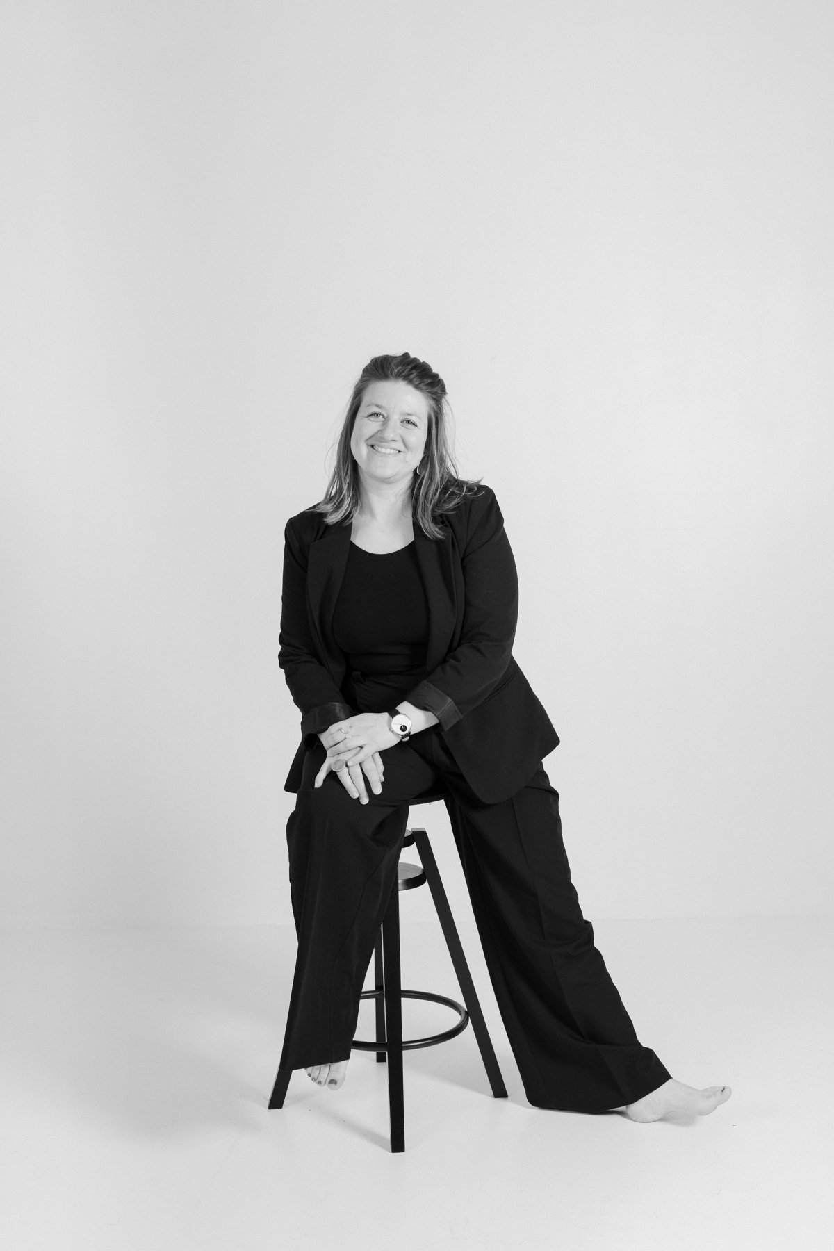 Alison Meier – photographe de mariage en Suisse spécialisée en reportages élégants et émotionnels – portrait professionnel en studio