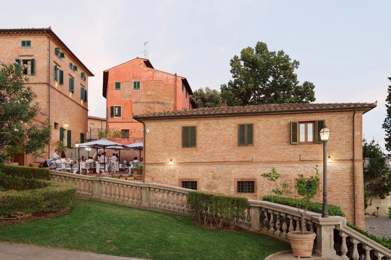 Architecture d’une villa en Toscane accueillant un mariage destination en Italie