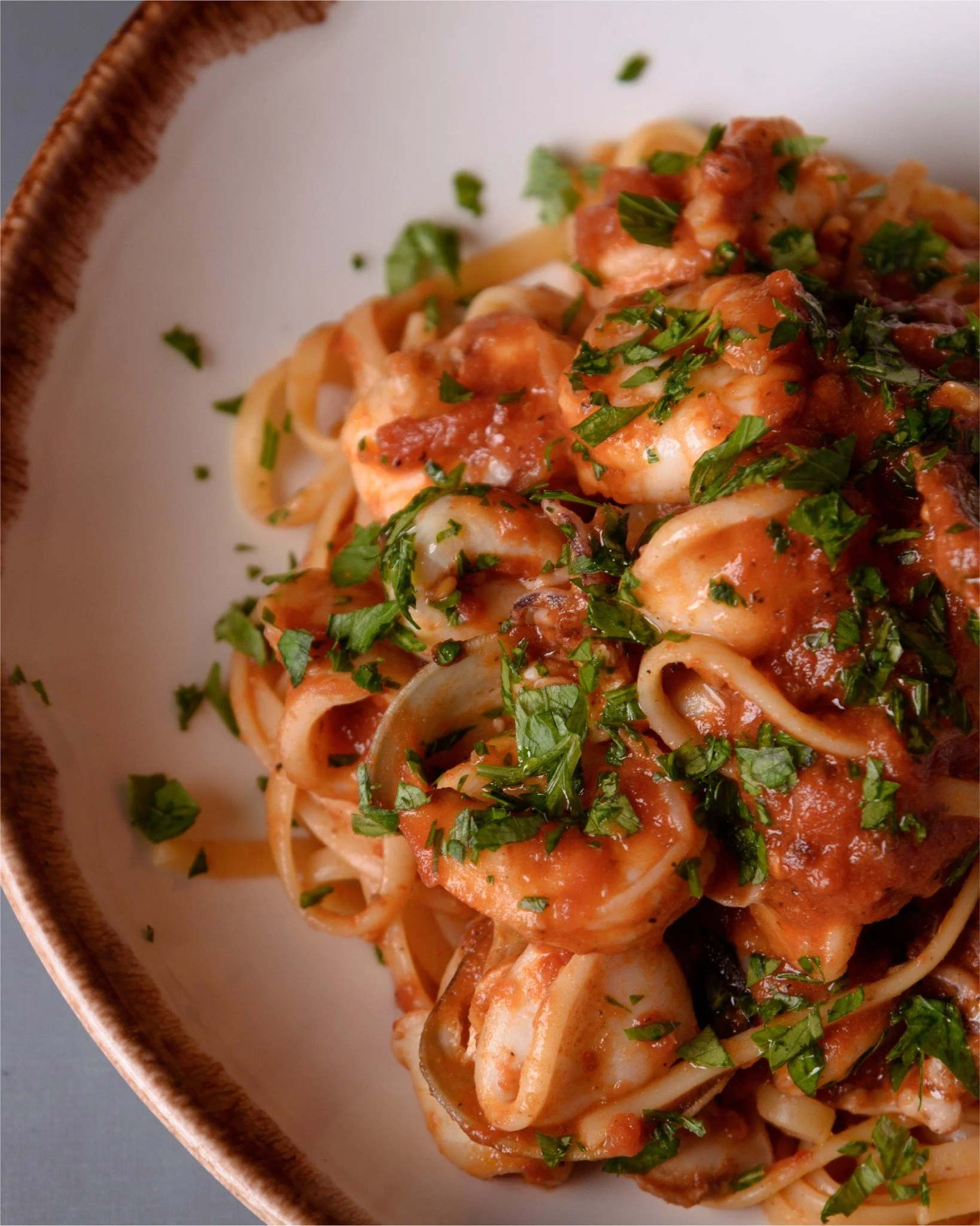 Linguine frutti di mare. Camarones, pulpo, calamares, almejas y langostinos en salsa pomodoro. 

Ven a probarlo.

#BottegaFratelli
