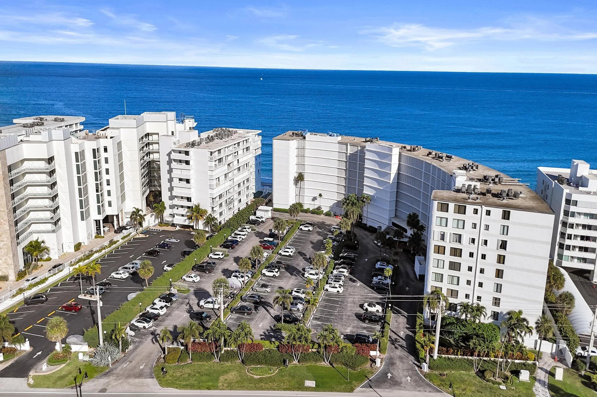 Waterfront condo for sale in South Palm Beach, Florida