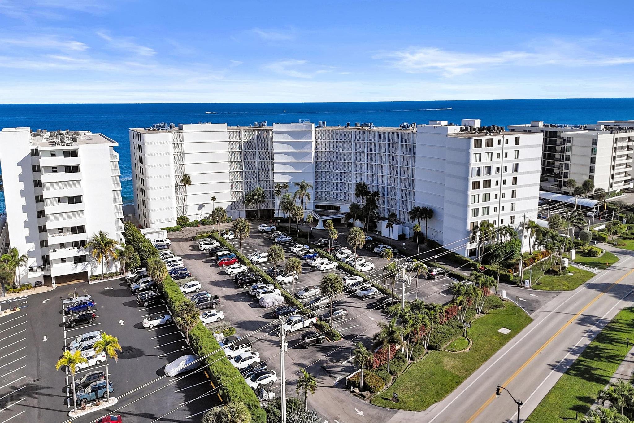 Waterfront condo for sale in South Palm Beach, Florida