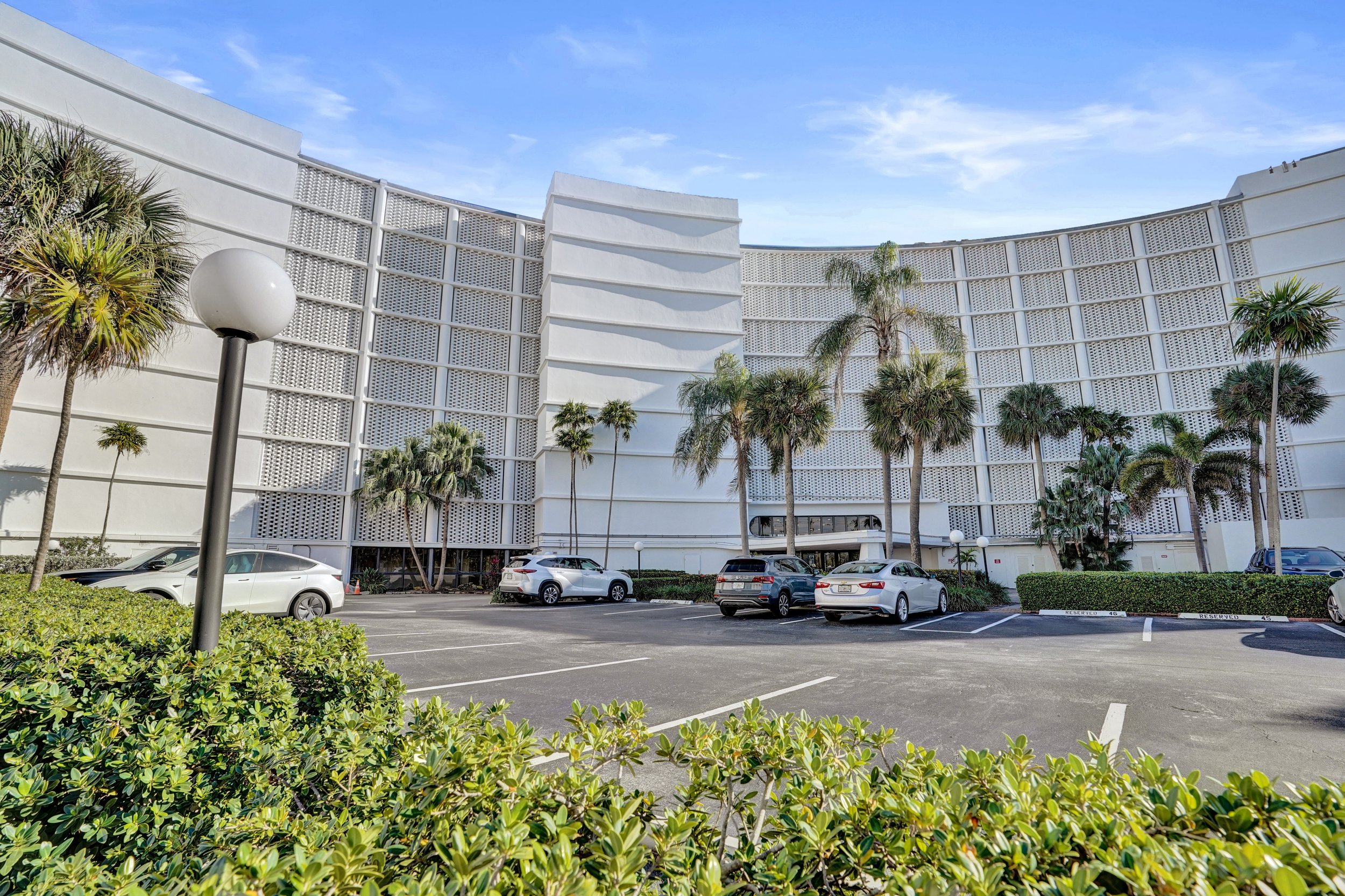 3590 S Ocean Boulevard 809, South Palm Beach, FL 33480 Oceanfront Condo For Sale at Mayfair House Palm Beach