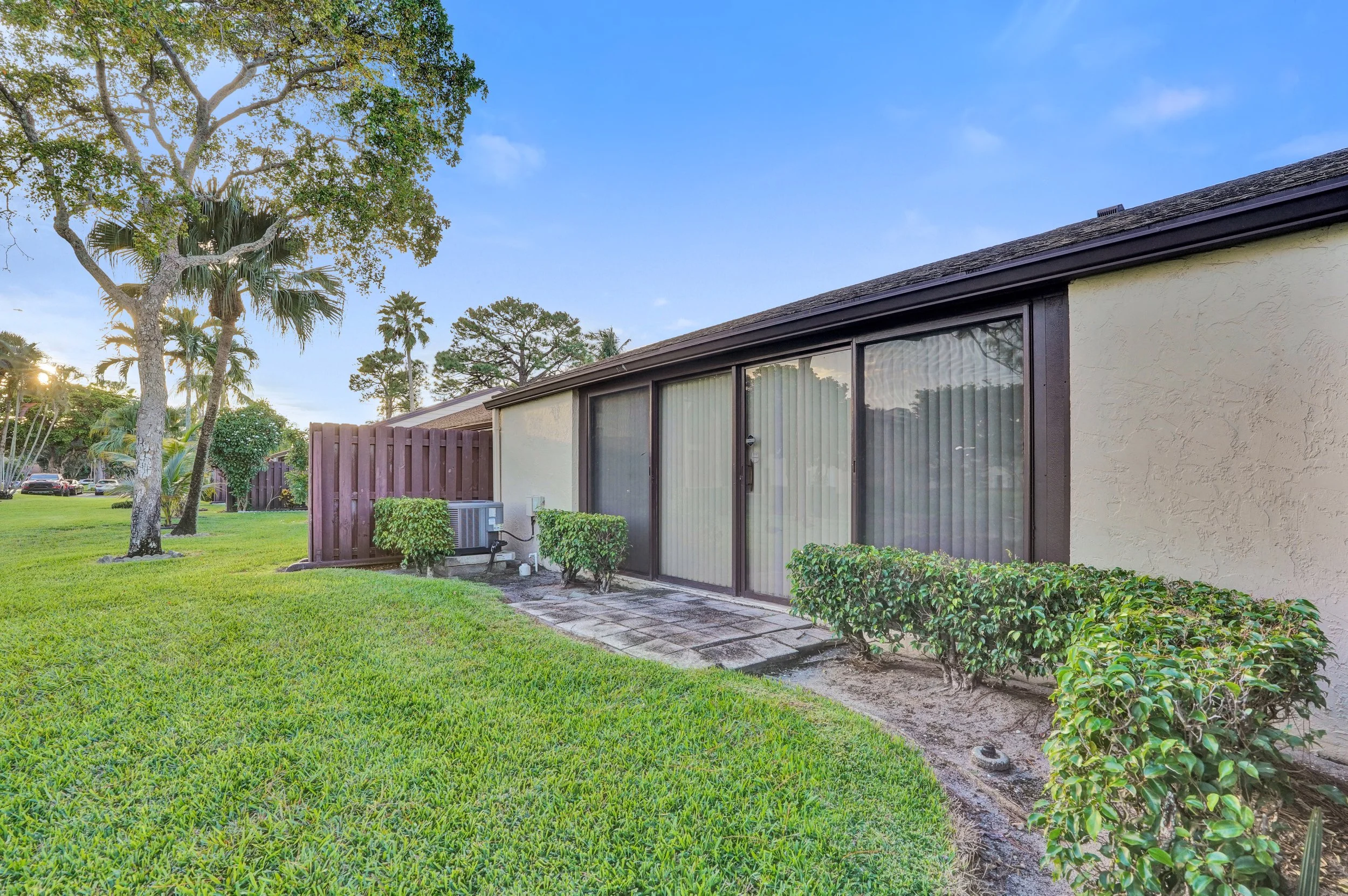 633 Sea Pine Way H, Greenacres Waterfront Villa For Sale | Pine Ridge Community