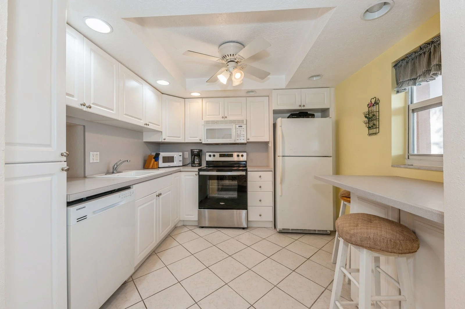 230 NE 26th Avenue 213, Boynton Beach, FL 33435 | Homes For Sale