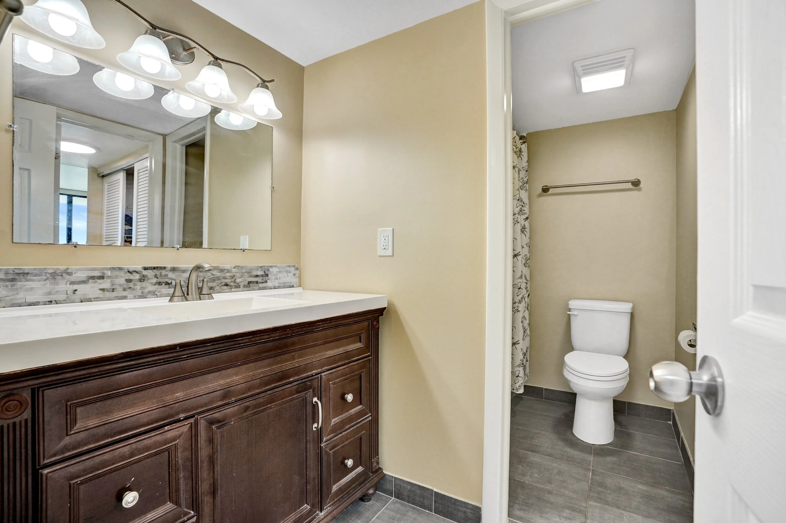 3590 S Ocean Boulevard 809, South Palm Beach, FL 33480 Waterfront Condo For Sale at Mayfair House Palm Beach