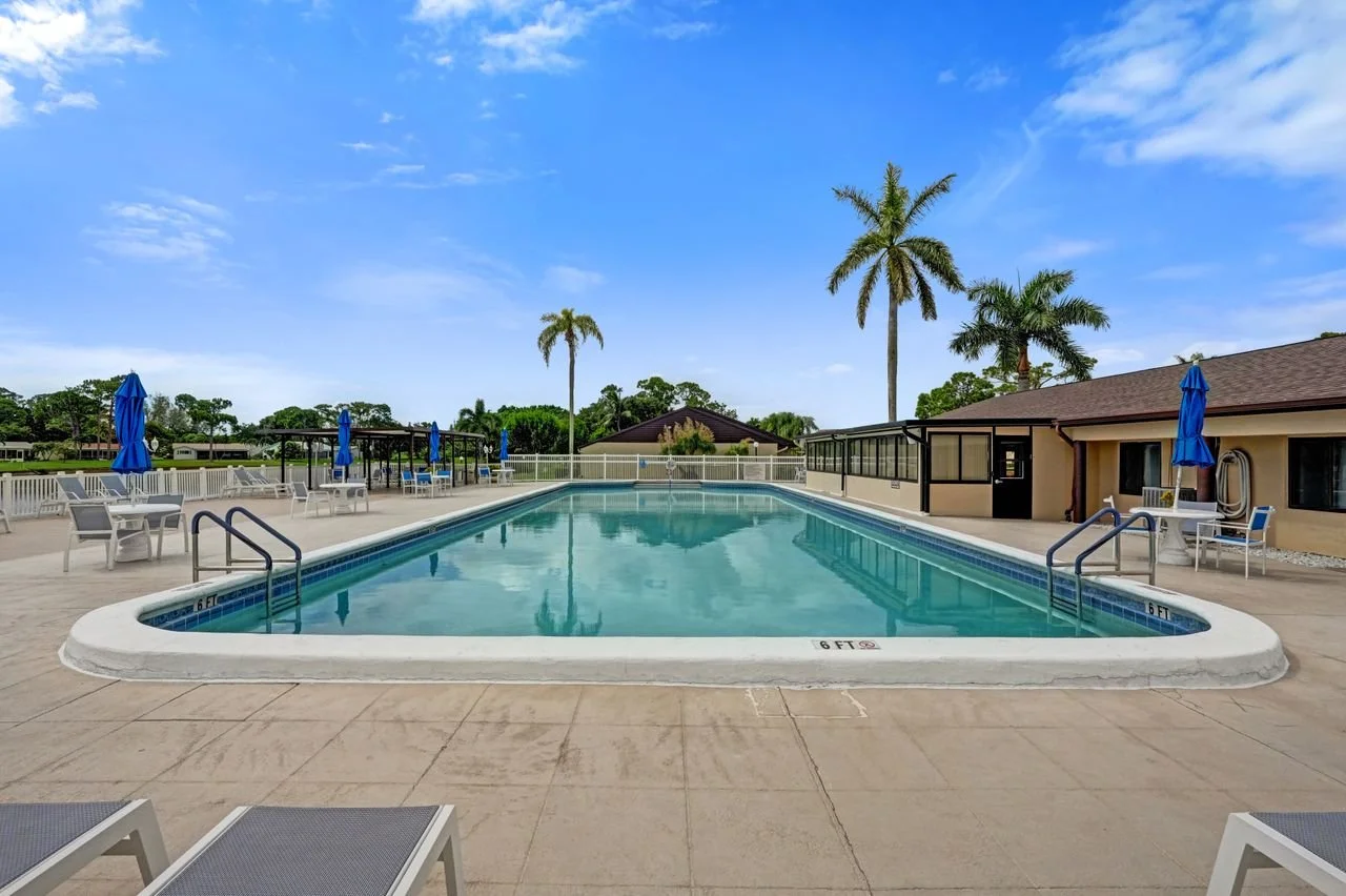 429 Pine Glen Lane #C-2, Greenacres, Fl Condo For Sale in Pine Ridge South Greenacres