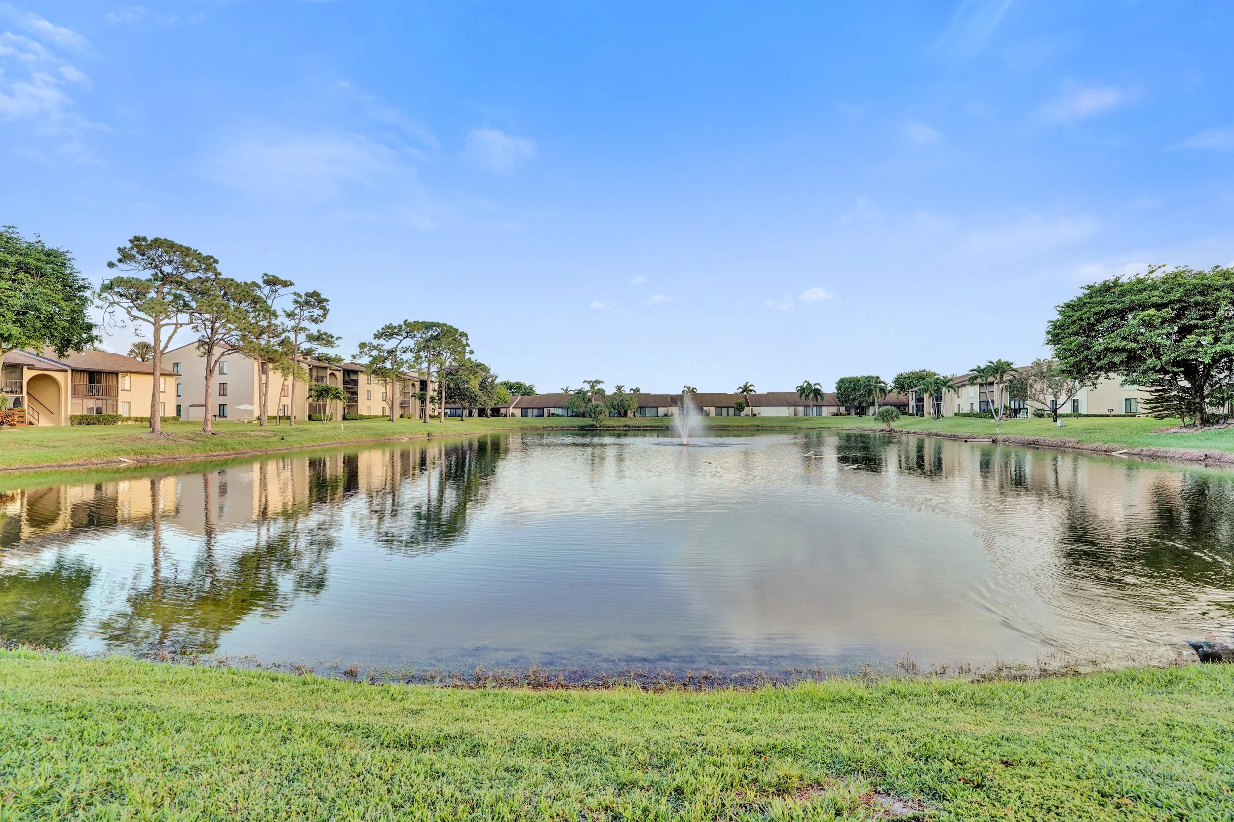 633 Sea Pine Way H, Greenacres Waterfront Villa For Sale | Pine Ridge Community
