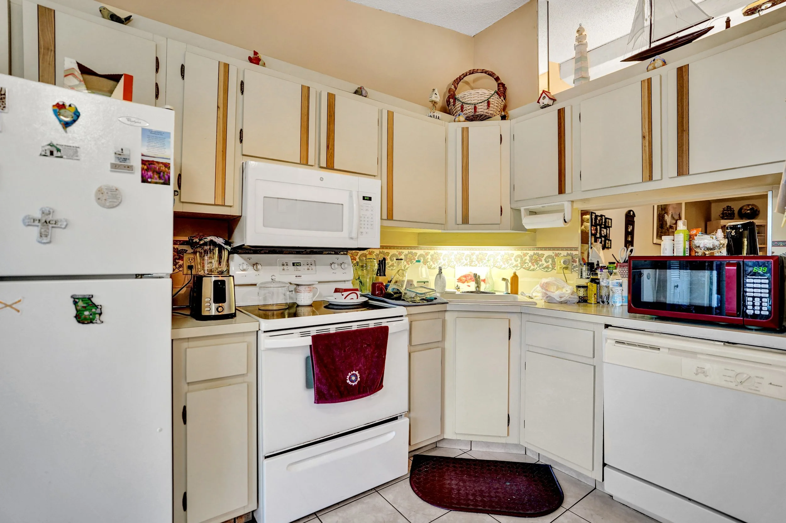633 Sea Pine Way H, Greenacres Waterfront Villa For Sale | Pine Ridge Community