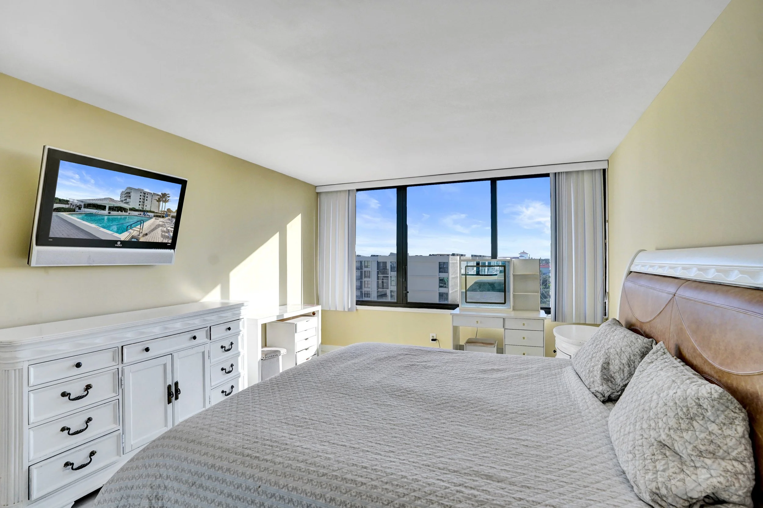 3590 S Ocean Boulevard 809, South Palm Beach, FL 33480 Waterfront Condo For Sale at Mayfair House Palm Beach