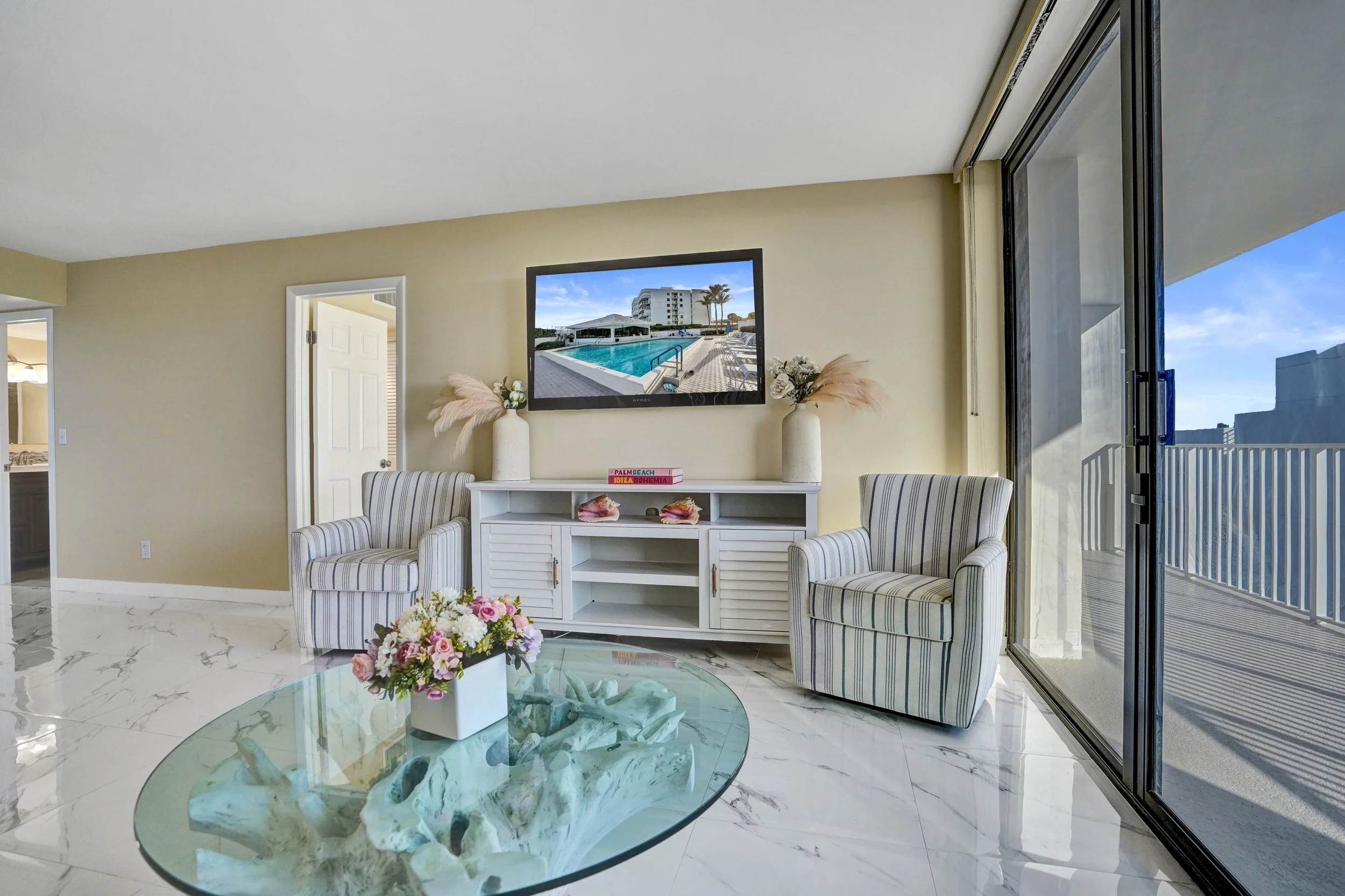 South Palm Beach Florida Waterfront Home for sale  | Mayfair House