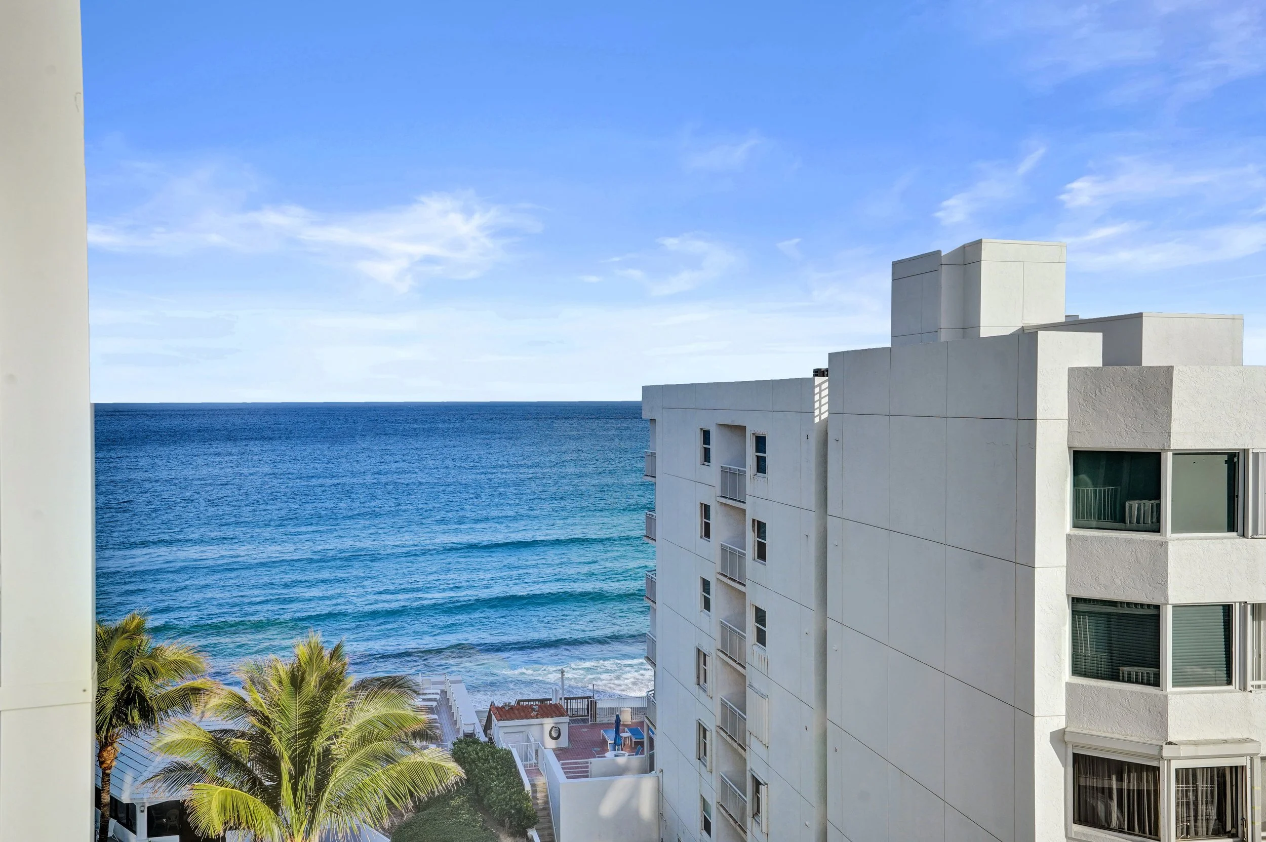 Waterfront Condo for sale in Palm Beach Florida