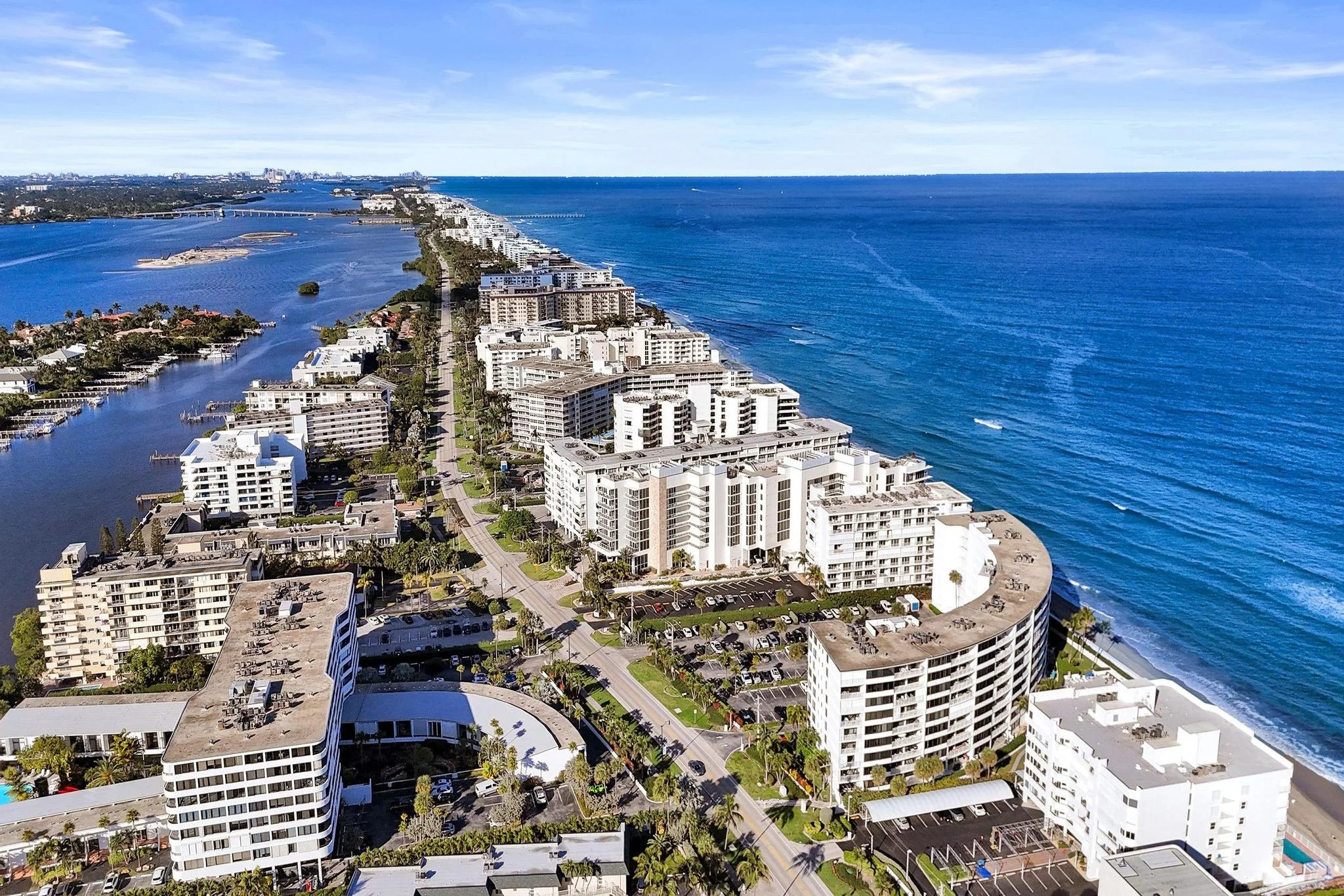 Waterfront condo for sale in South Palm Beach, Florida